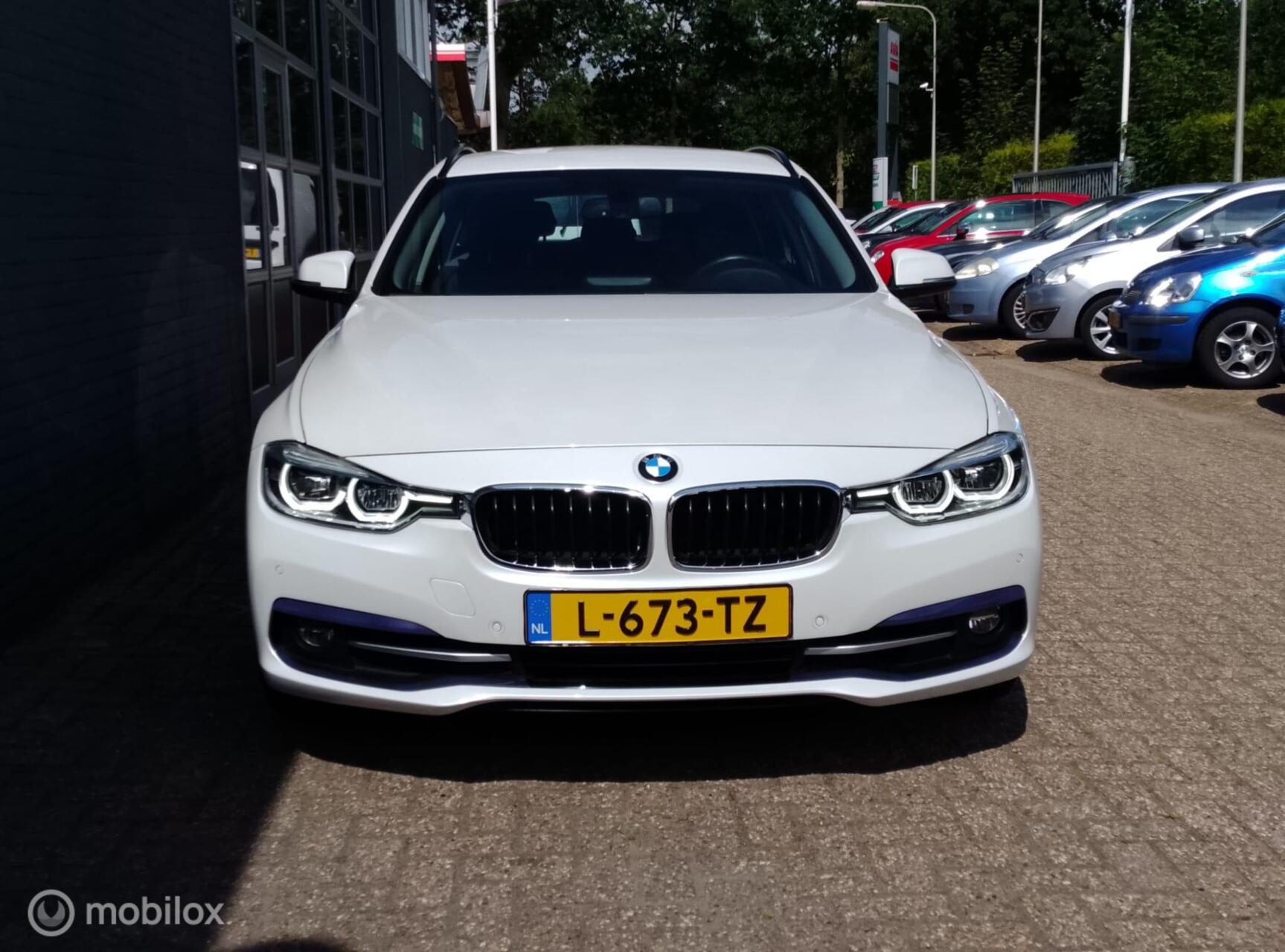 Foto van BMW 320i