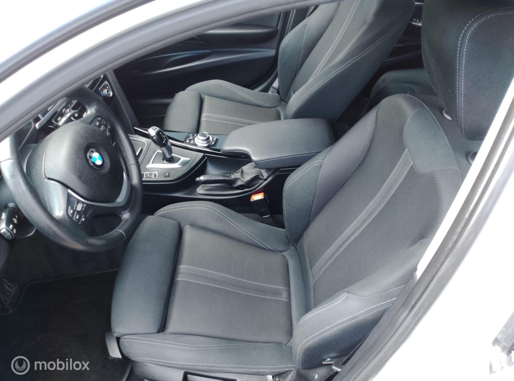 Foto van BMW 320i