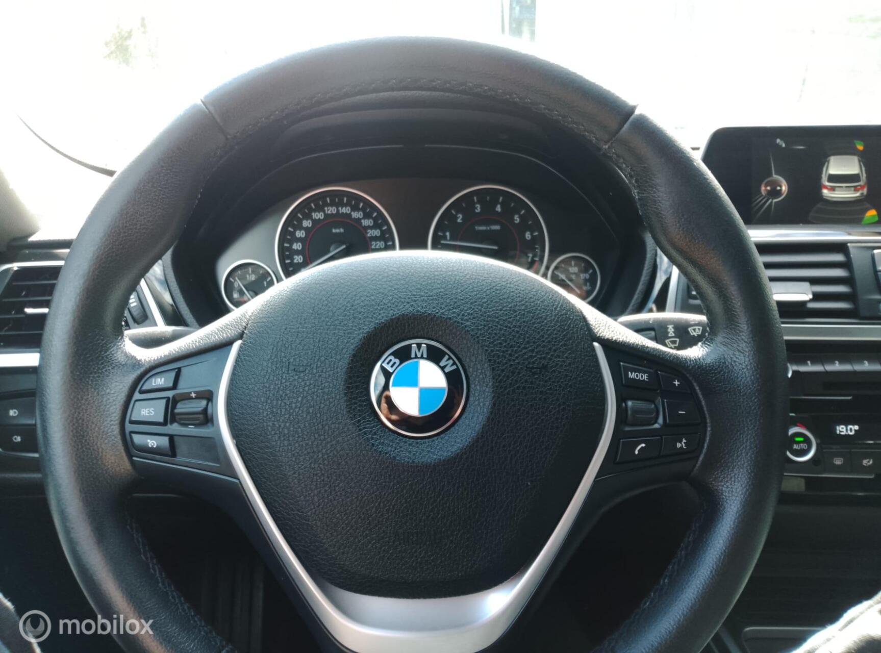 Foto van BMW 320i