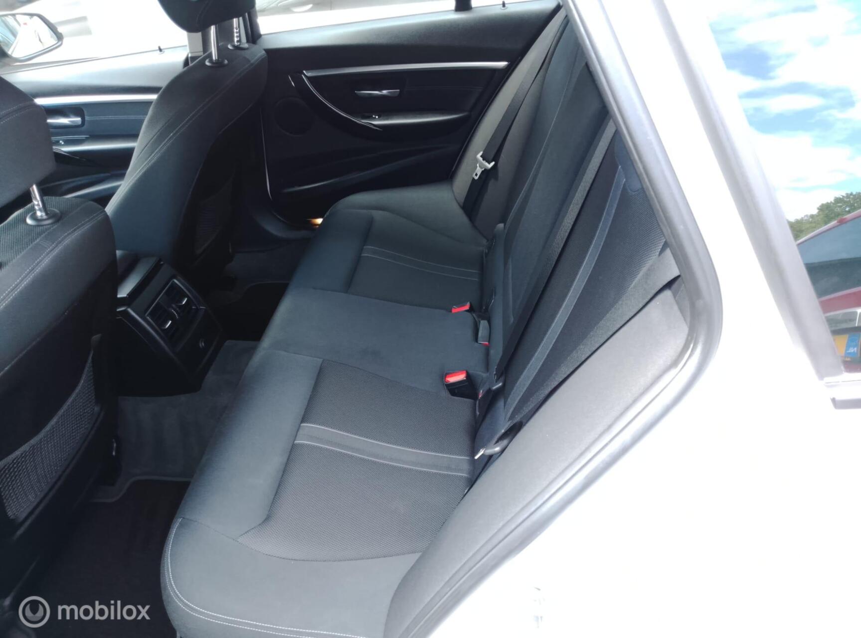 Foto van BMW 320i