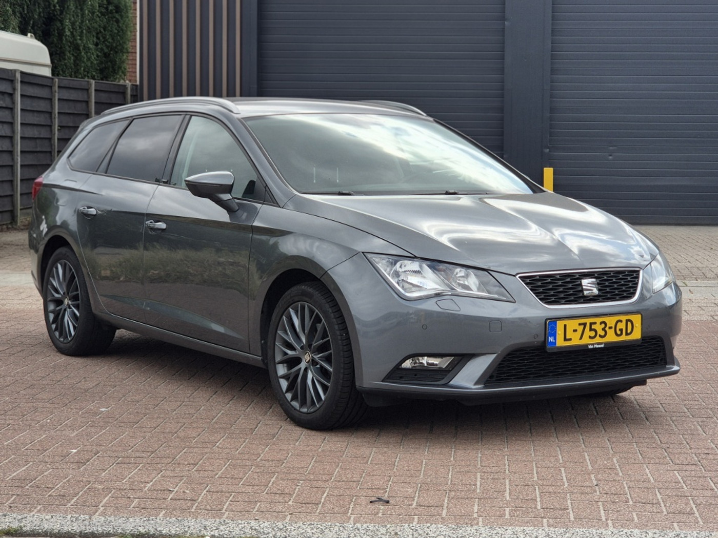 Seat Leon ST 1.4 TSI X-PER. Conn. 2016 - voorkant