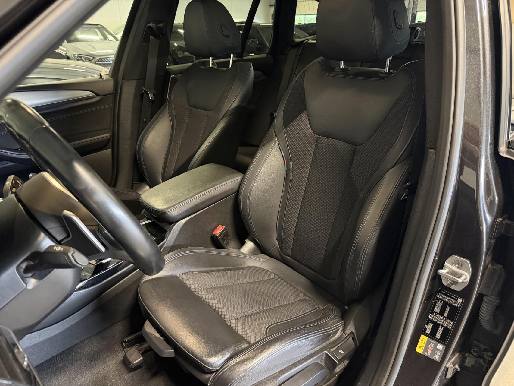 Foto van BMW X3 Xdrive30e