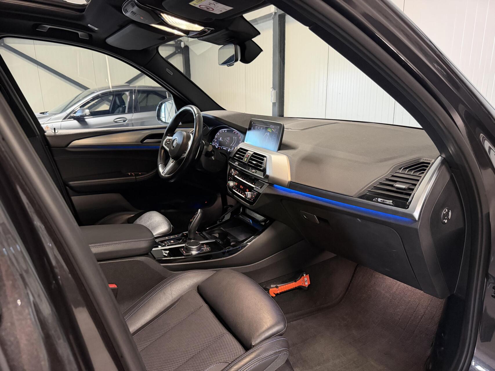 Foto van BMW X3 Xdrive30e