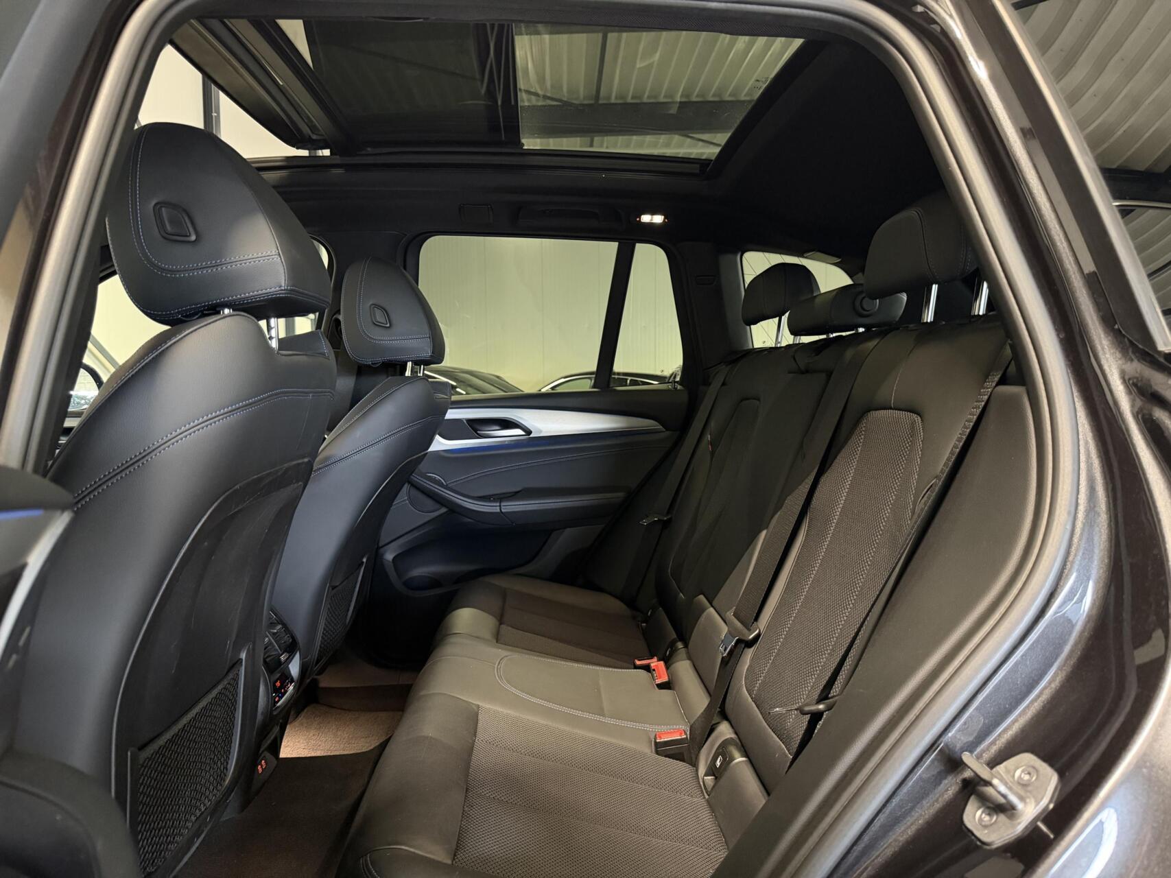 Foto van BMW X3 Xdrive30e