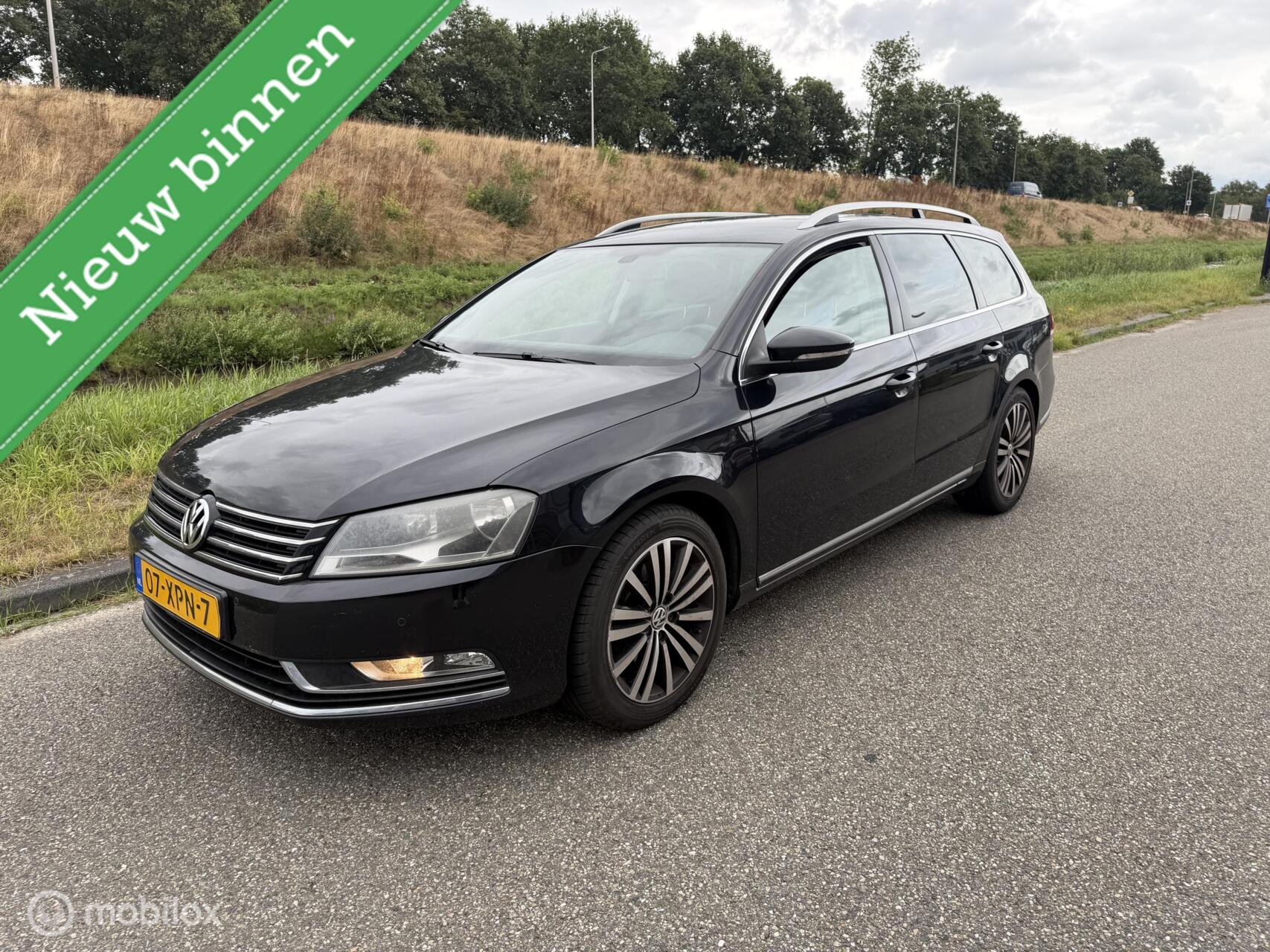 Volkswagen Passat 1.6 TDI Comfort Executive Line BlueMotion 2012 - voorkant