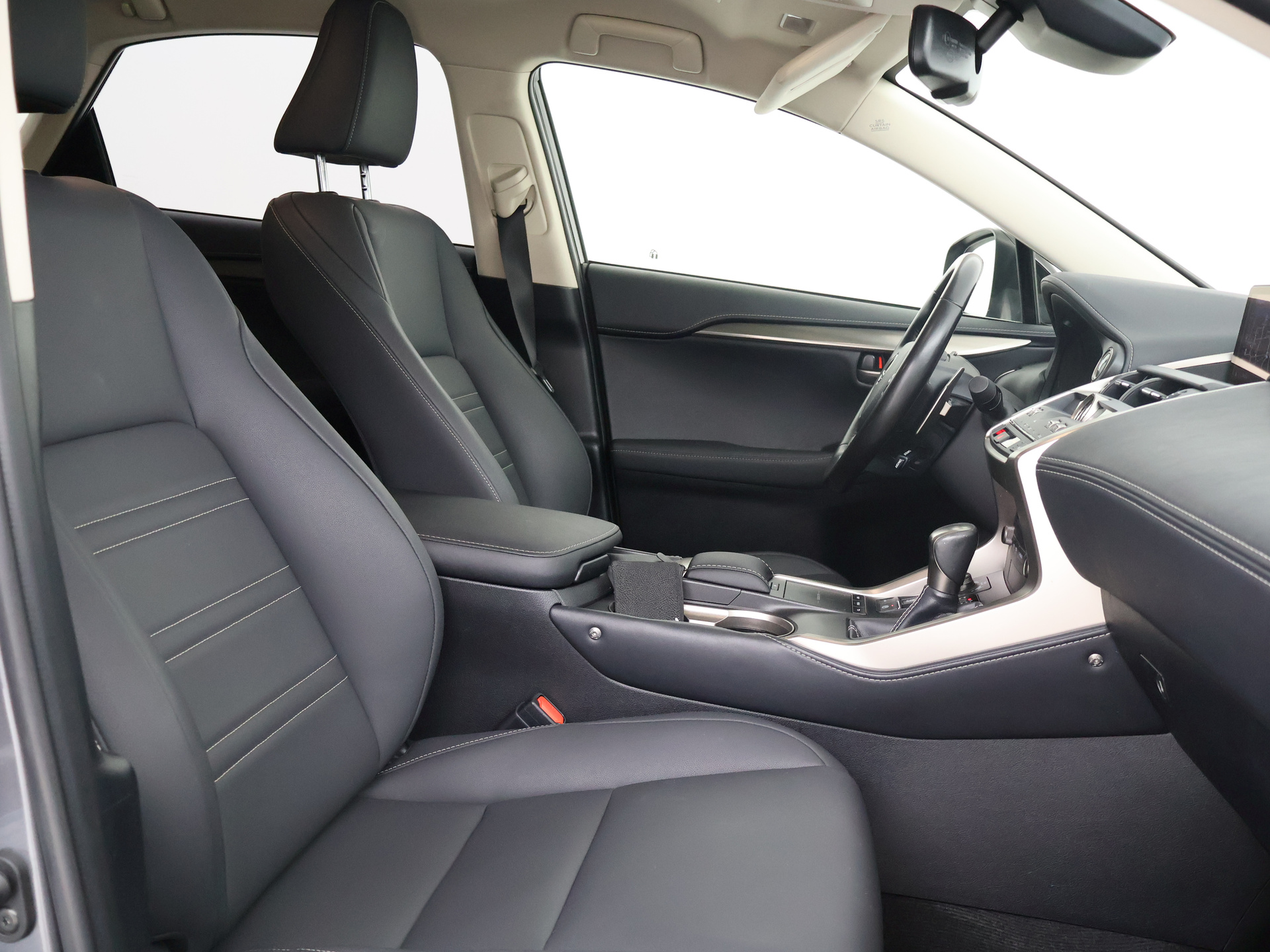 Foto van Lexus Lexus Nx300h