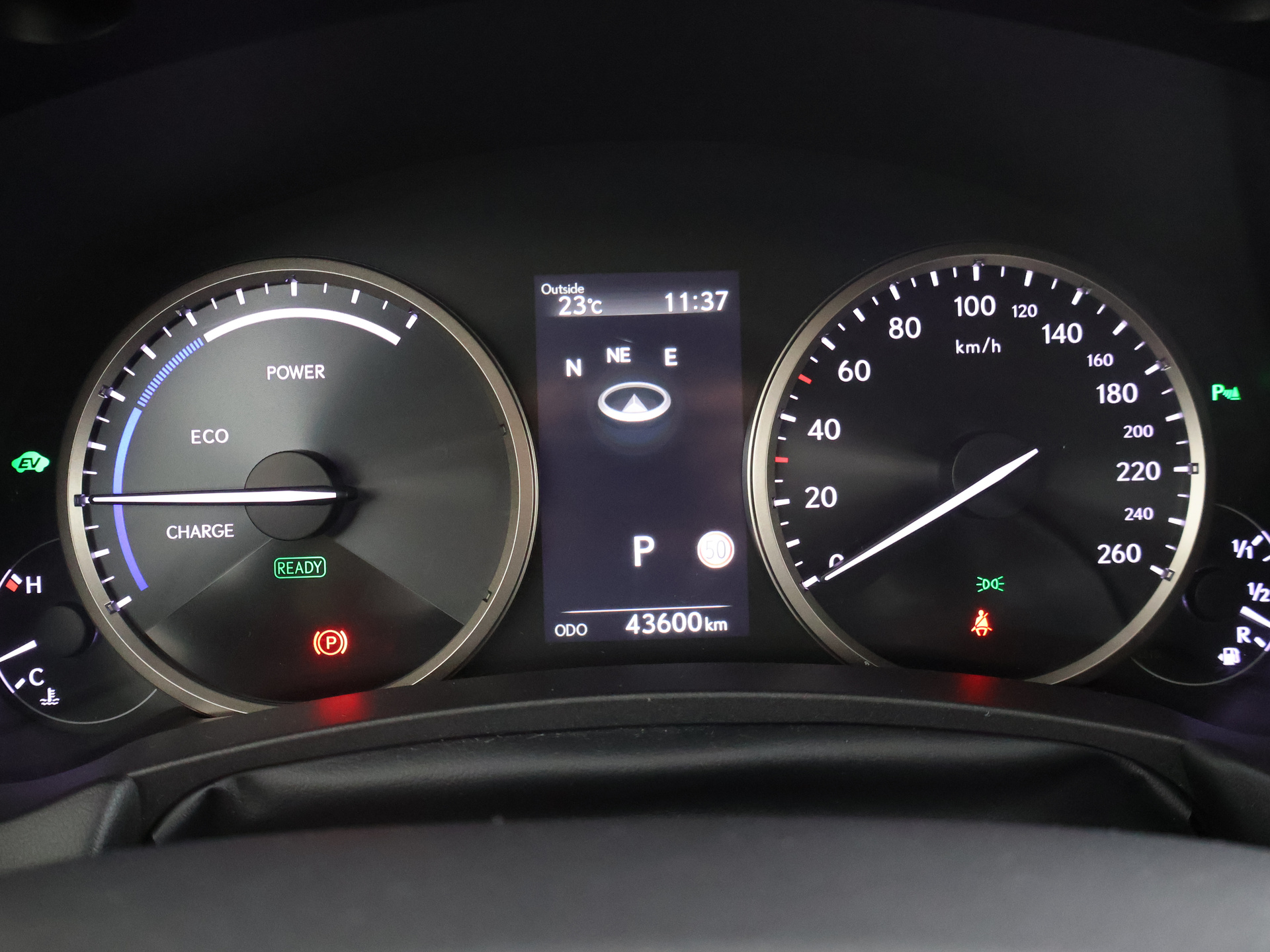Foto van Lexus Lexus Nx300h