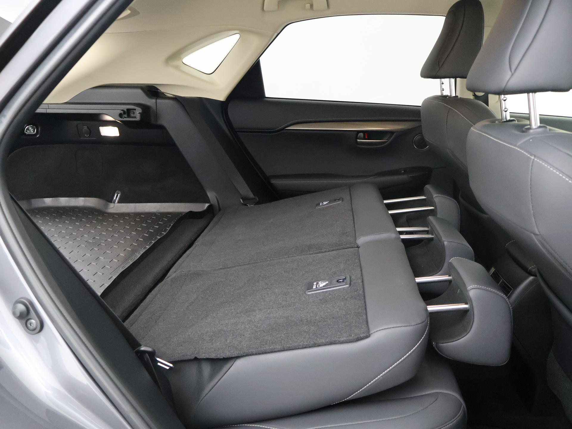 Foto van Lexus Lexus Nx300h