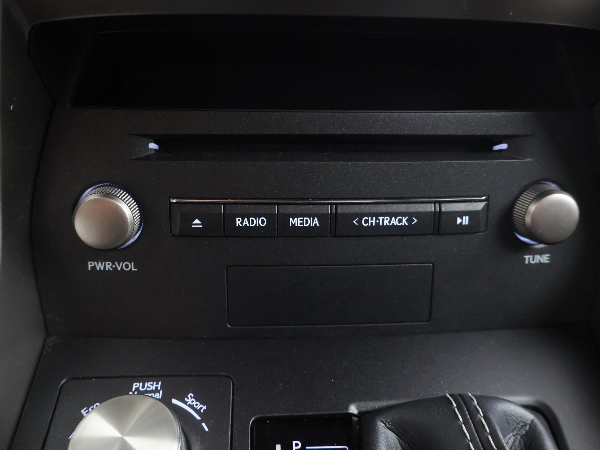 Foto van Lexus Lexus Nx300h