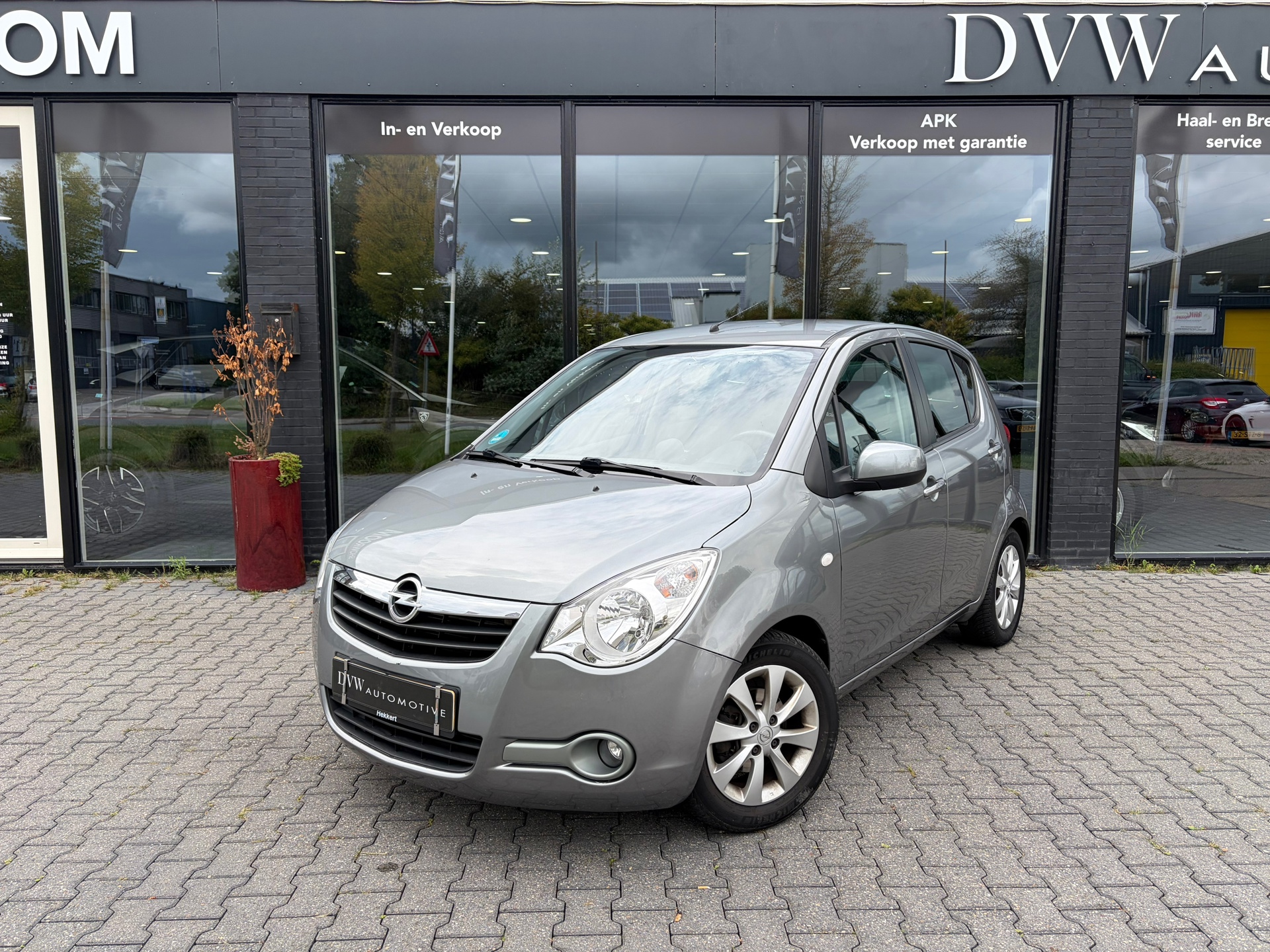 Opel Agila 1.0 Berlin 2014 - voorkant