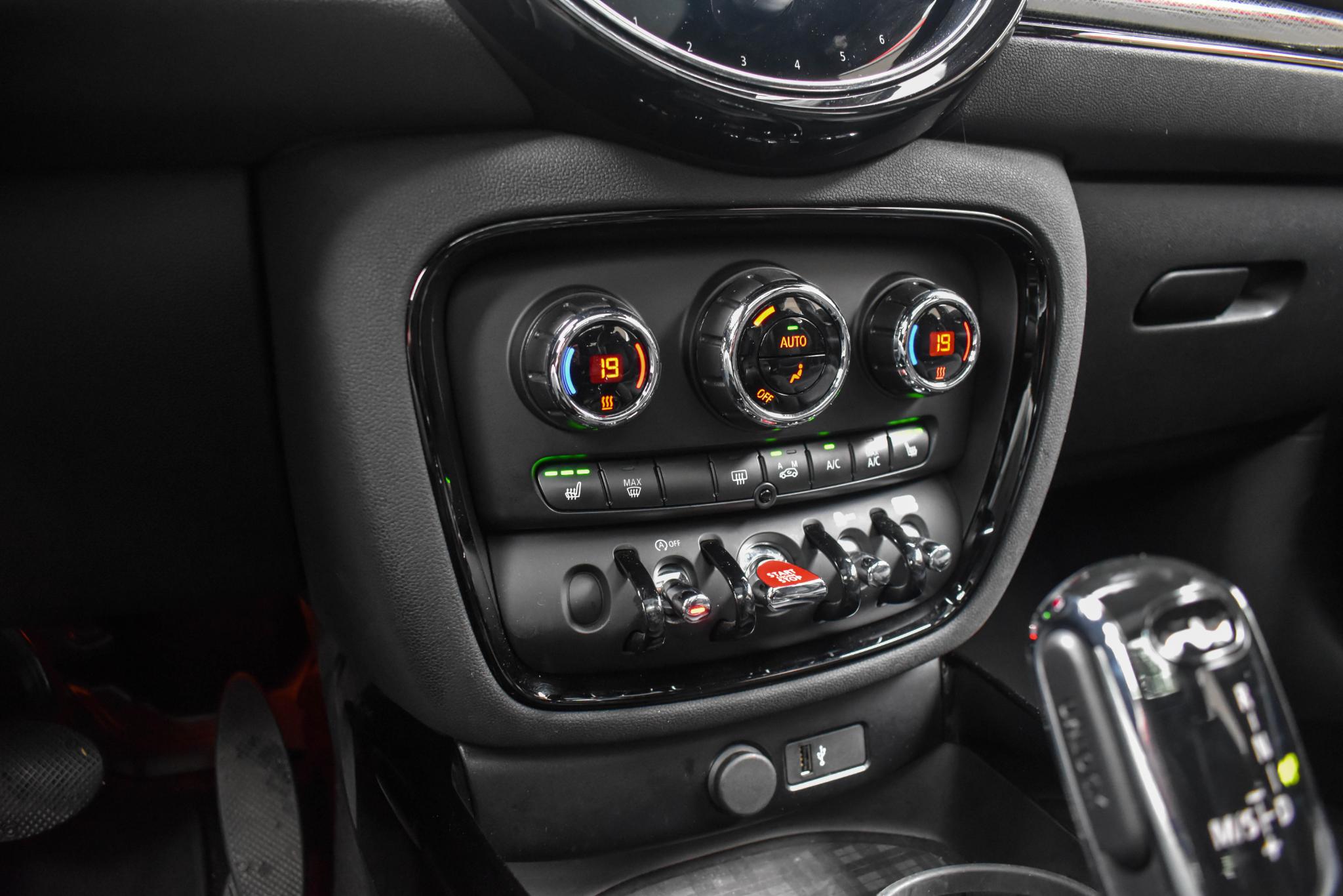 Foto van Mini Clubman Cooper
