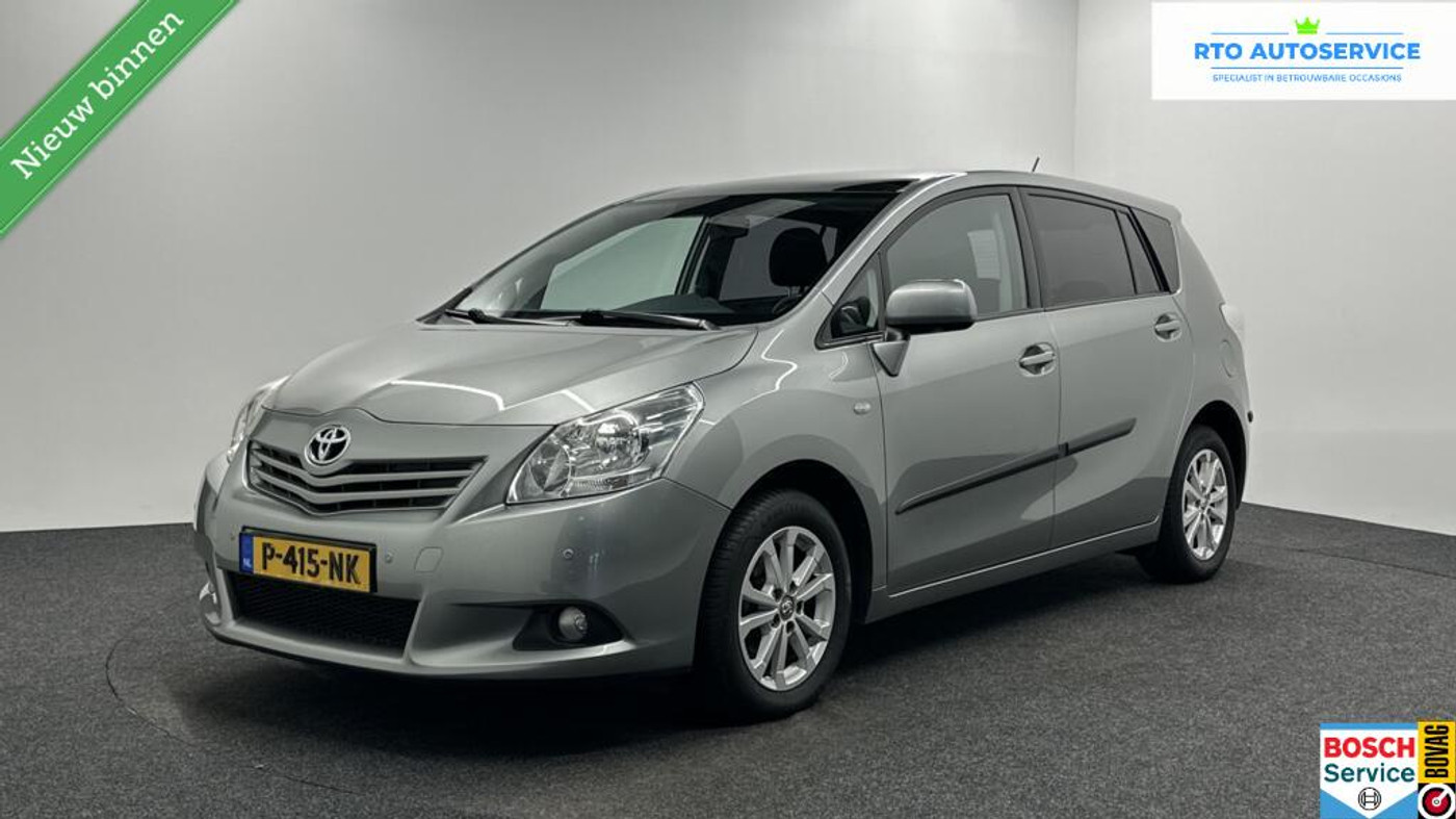 Toyota Toyota Verso 1.8 VVT-i Dynamic Business TREKHAAK PANO ECC CRUISE LM. 2011 - voorkant