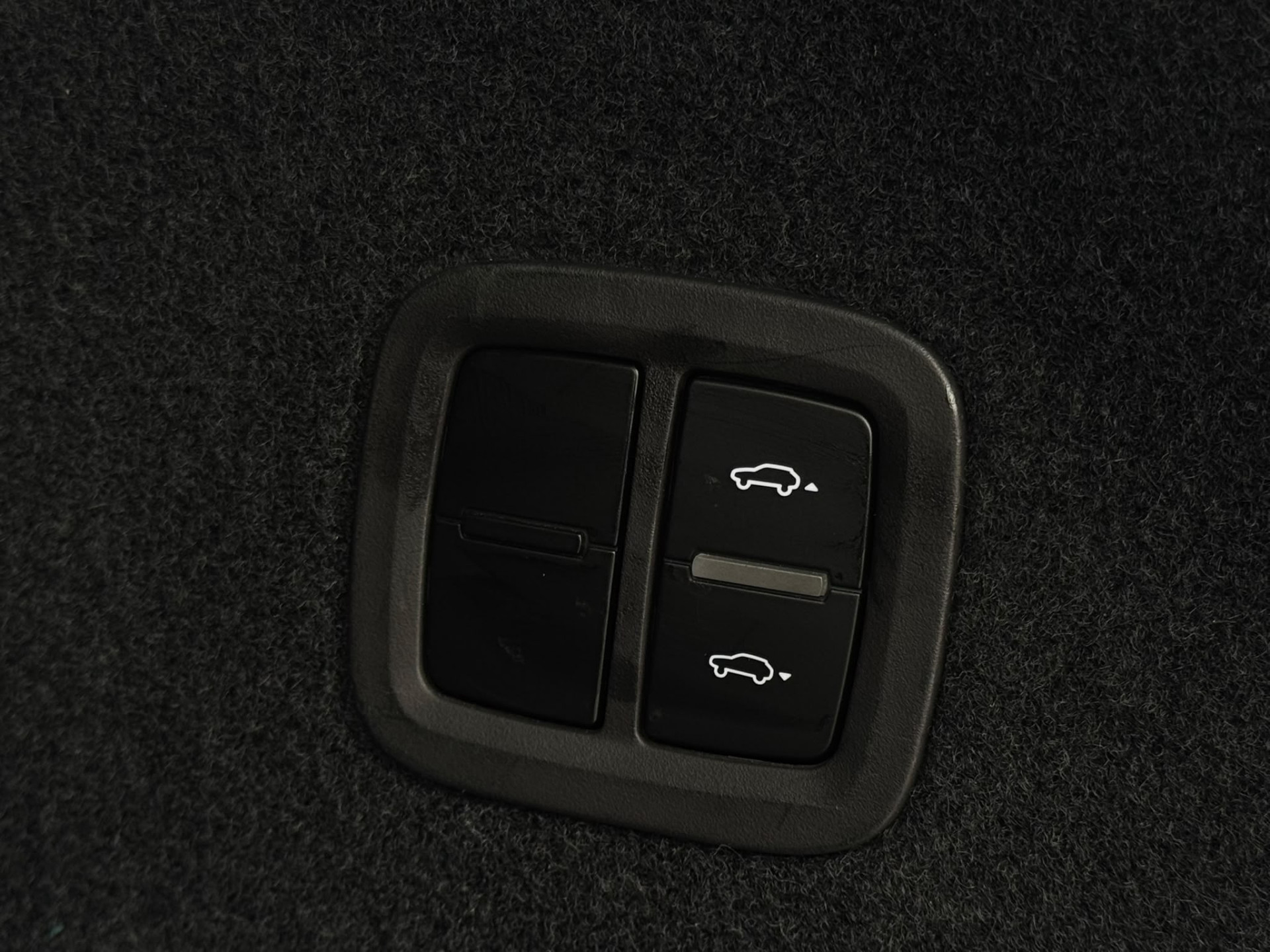 Foto van Porsche Cayenne E-hybrid