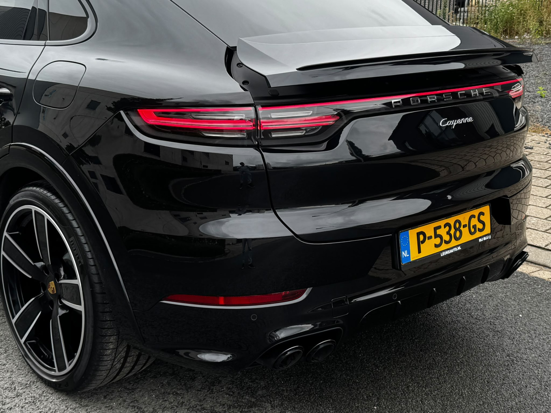Foto van Porsche Cayenne E-hybrid