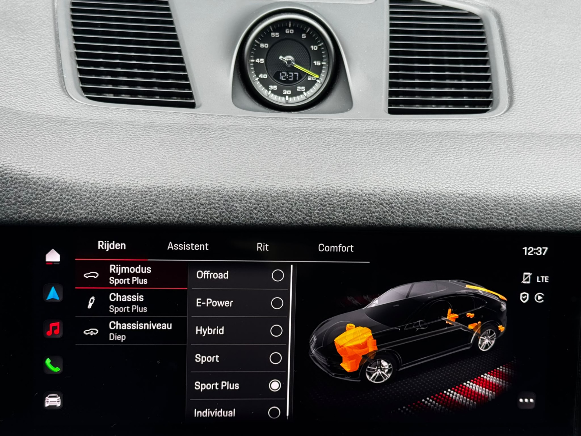 Foto van Porsche Cayenne E-hybrid