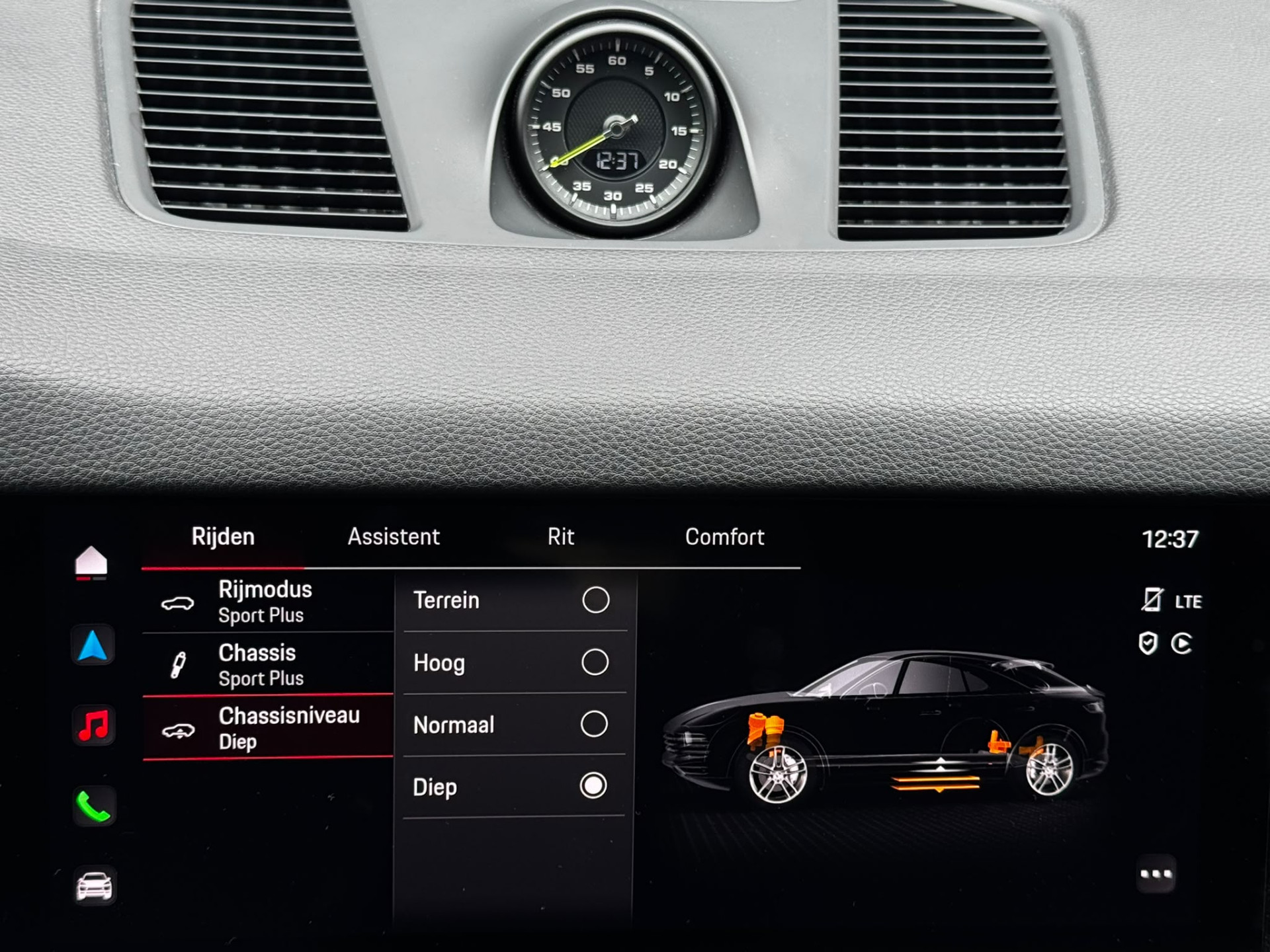 Foto van Porsche Cayenne E-hybrid