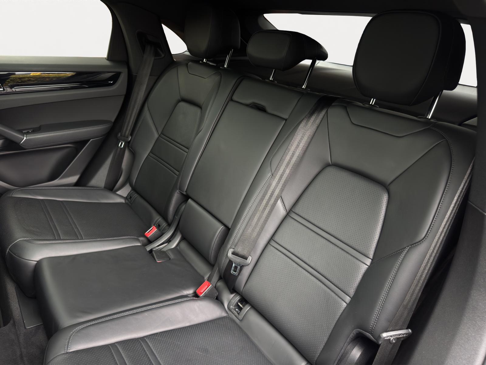 Foto van Porsche Cayenne E-hybrid