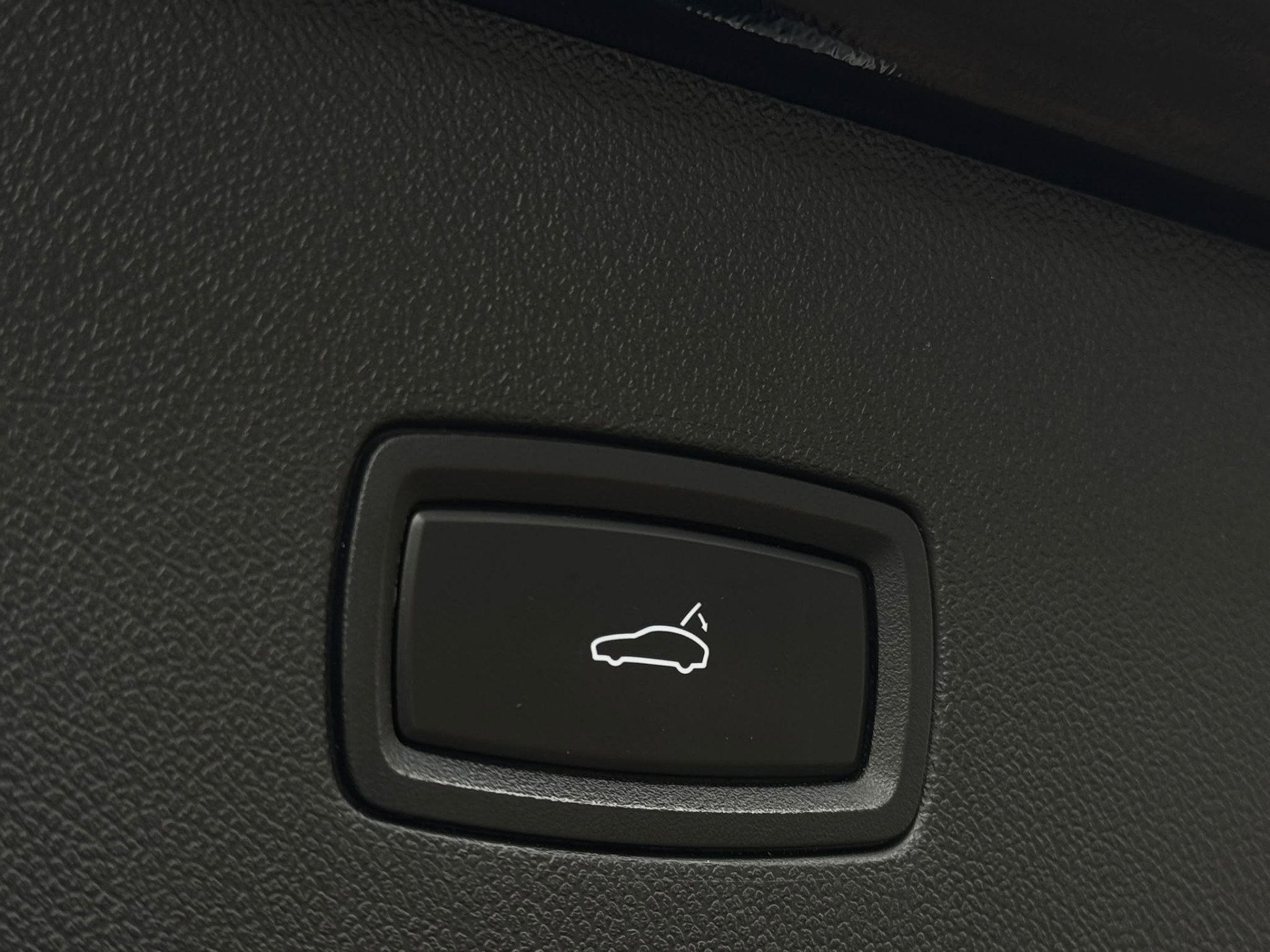 Foto van Porsche Cayenne E-hybrid