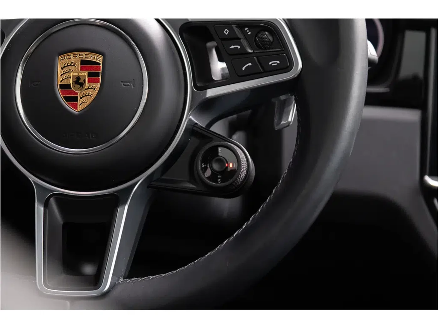 Foto van Porsche Cayenne E-hybrid