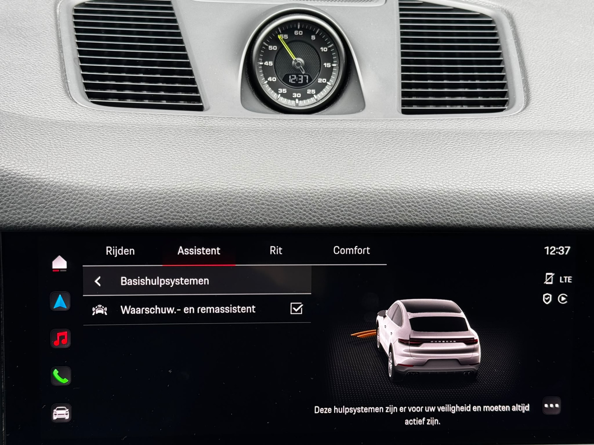 Foto van Porsche Cayenne E-hybrid