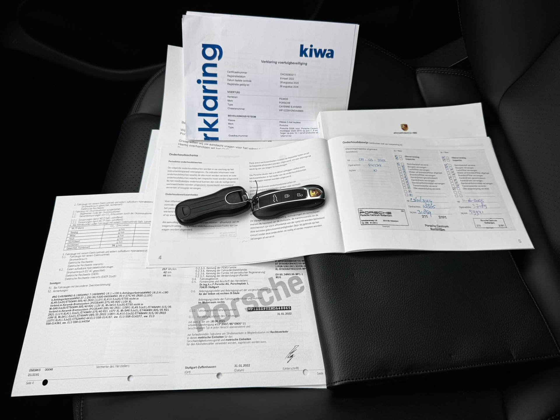 Foto van Porsche Cayenne E-hybrid