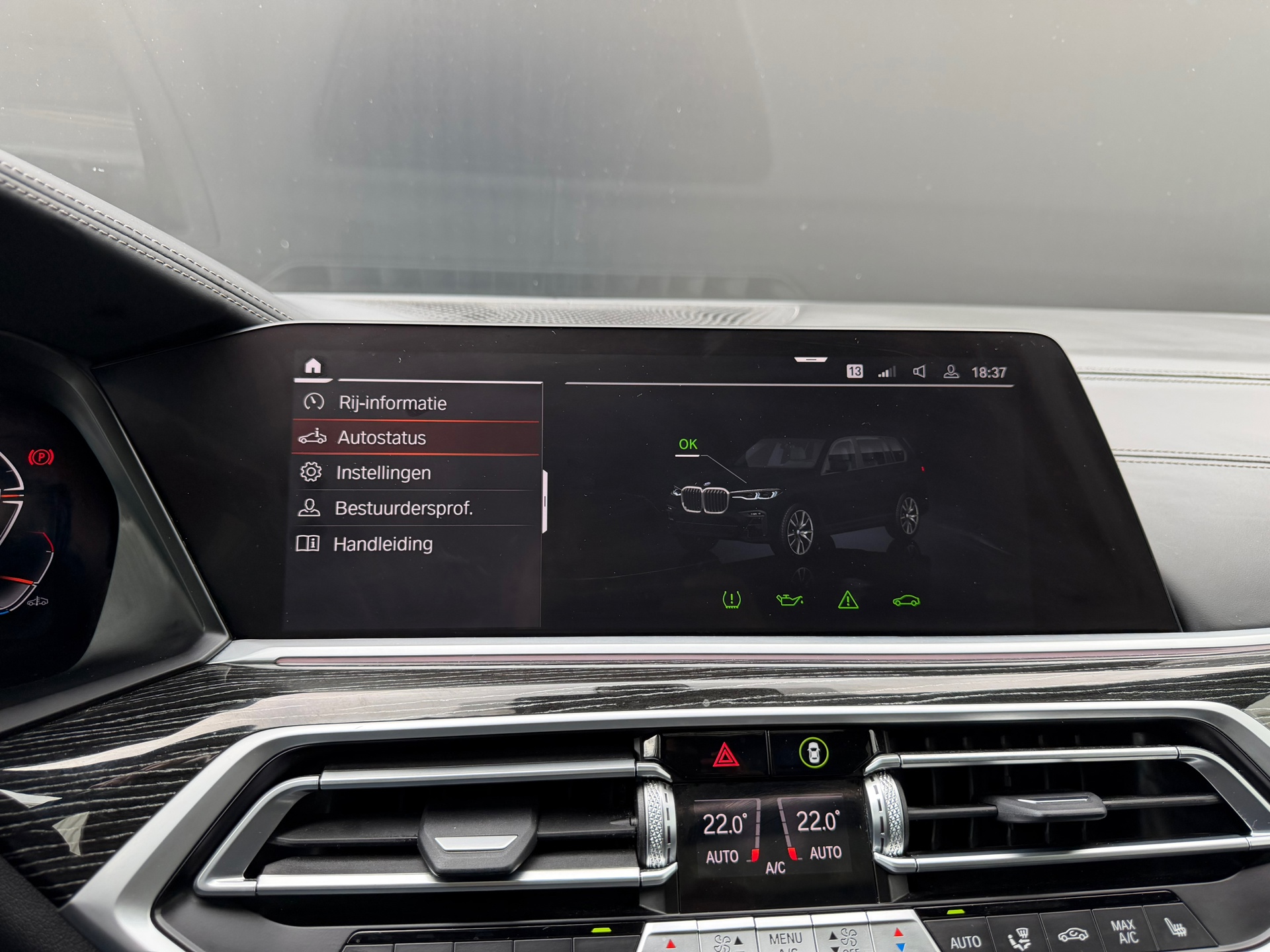 Foto van BMW X7 M50i
