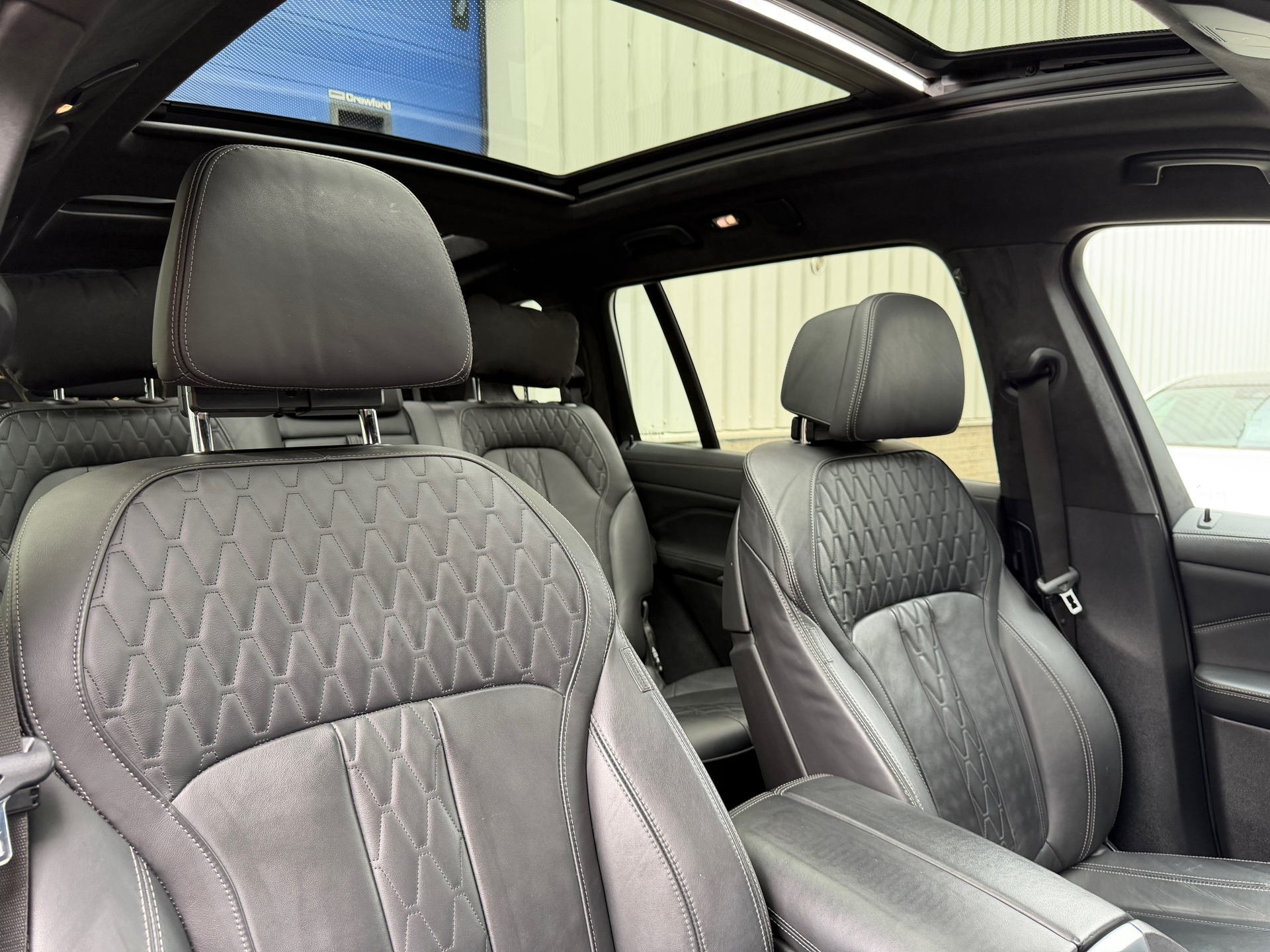 Foto van BMW X7 M50i