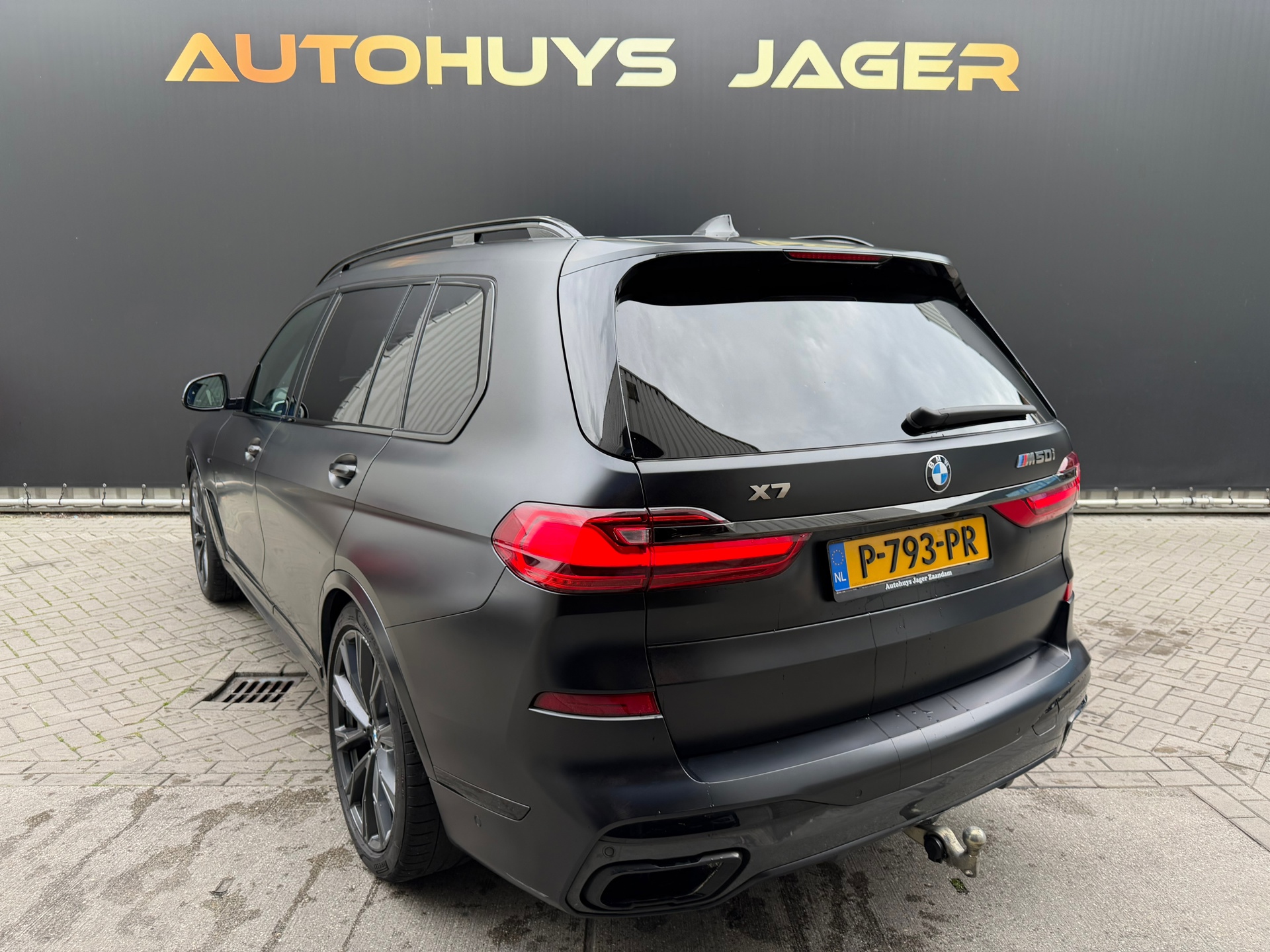 Foto van BMW X7 M50i