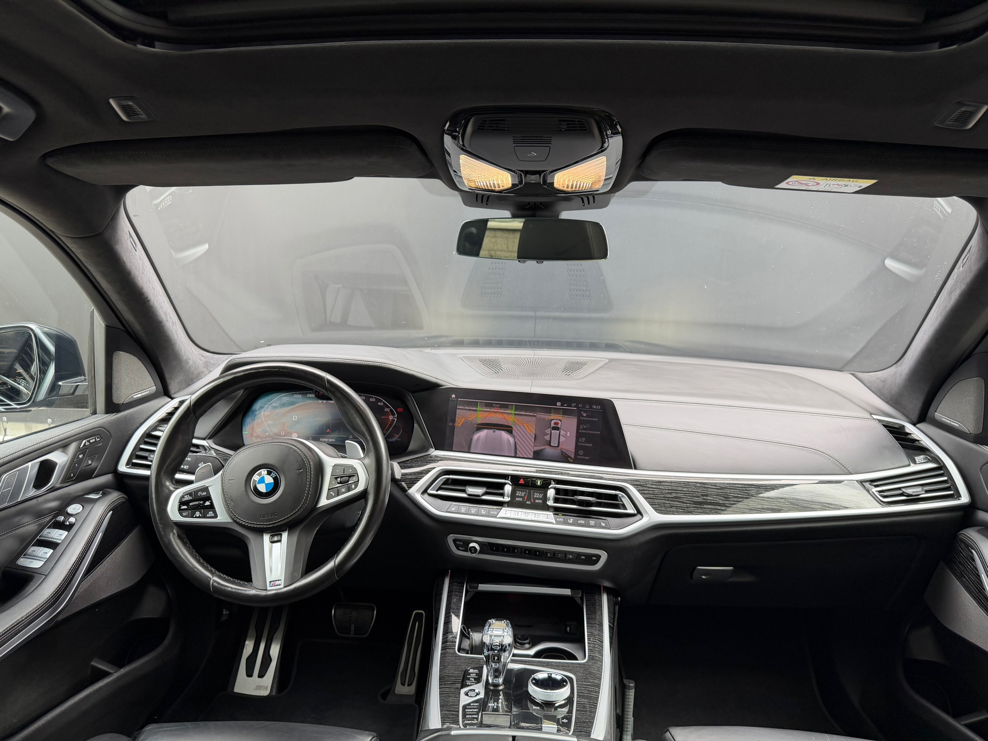 Foto van BMW X7 M50i