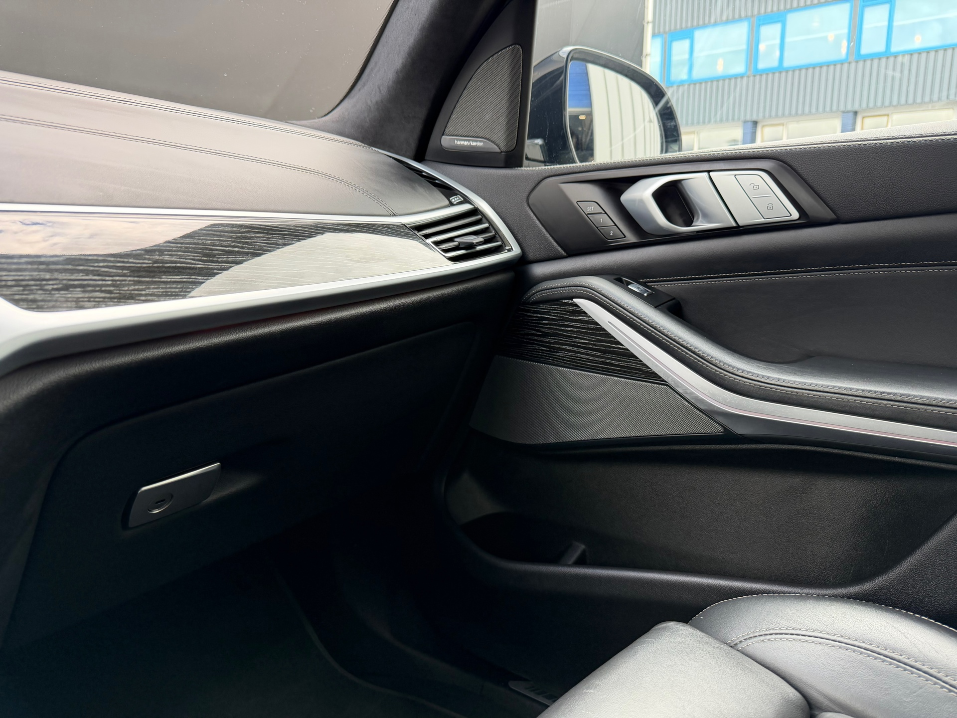 Foto van BMW X7 M50i
