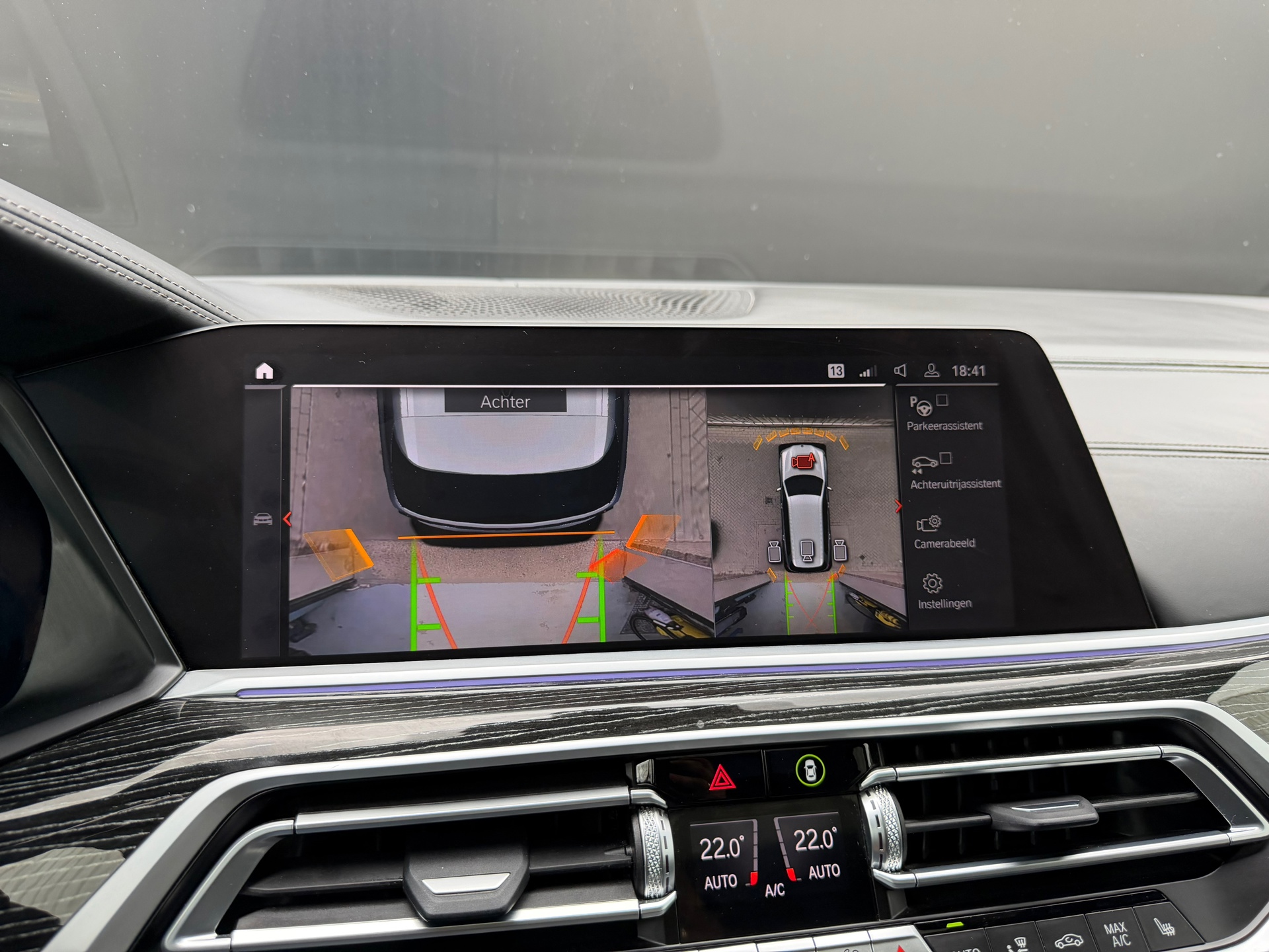 Foto van BMW X7 M50i