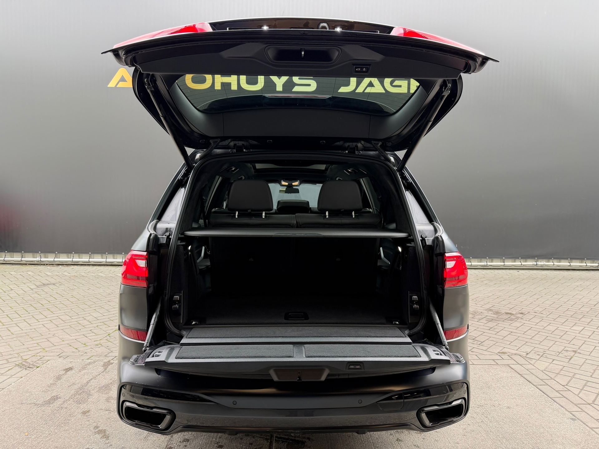 Foto van BMW X7 M50i