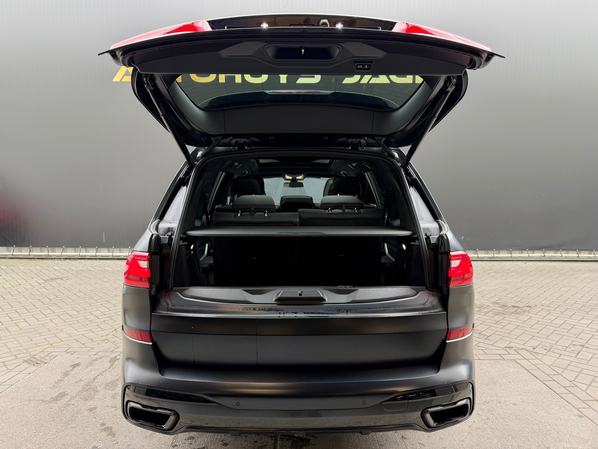 Foto van BMW X7 M50i