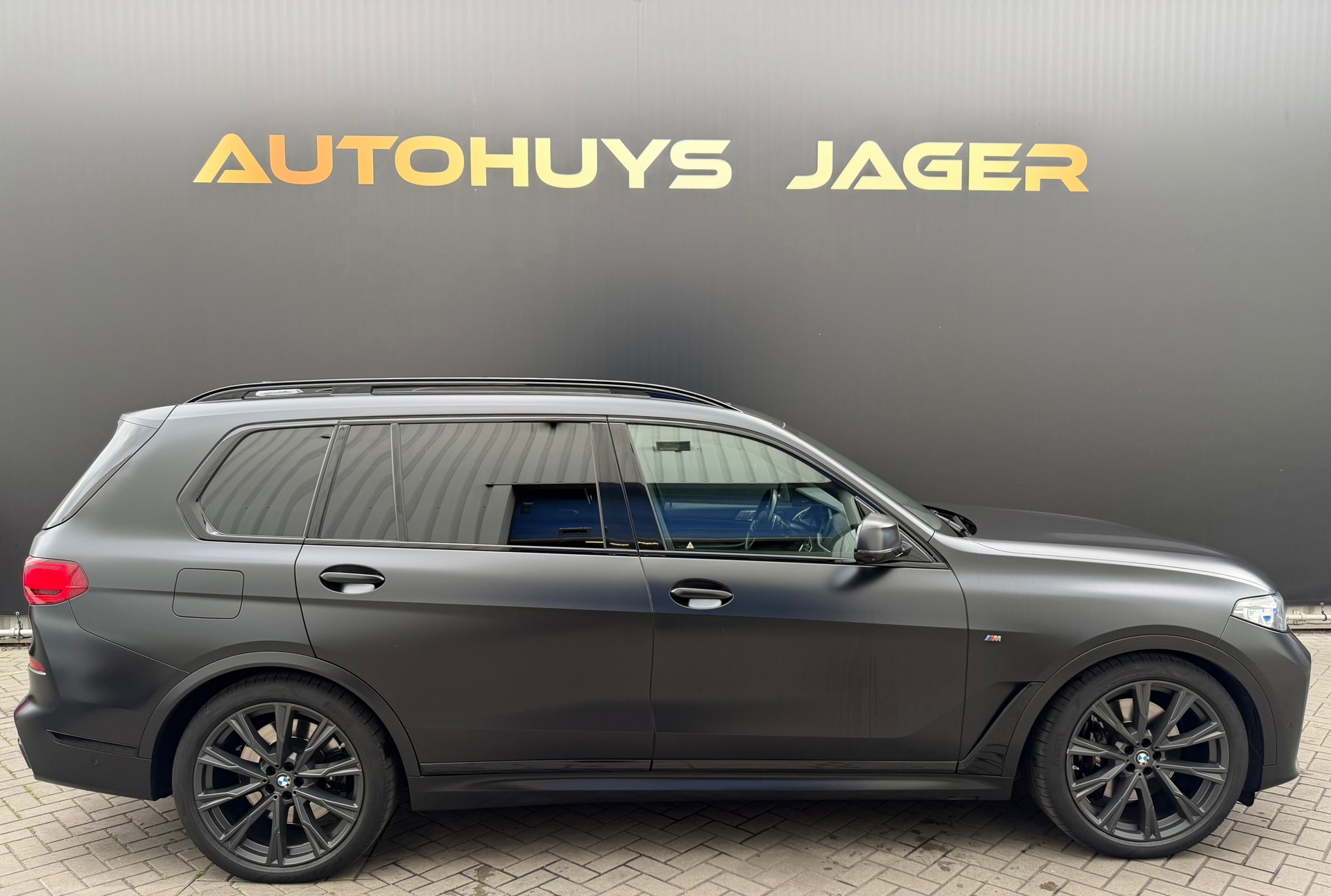 Foto van BMW X7 M50i
