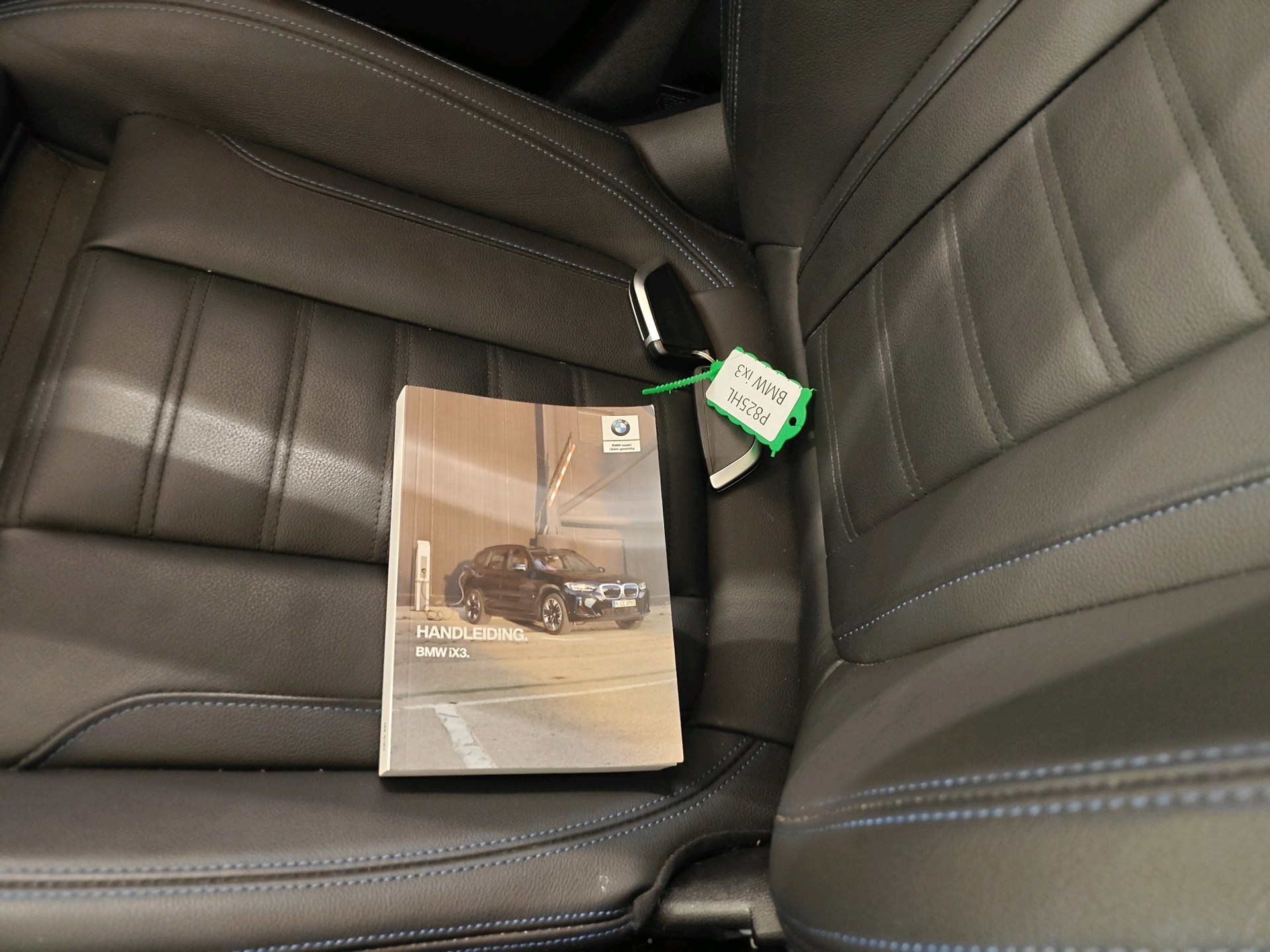Foto van BMW Ix3