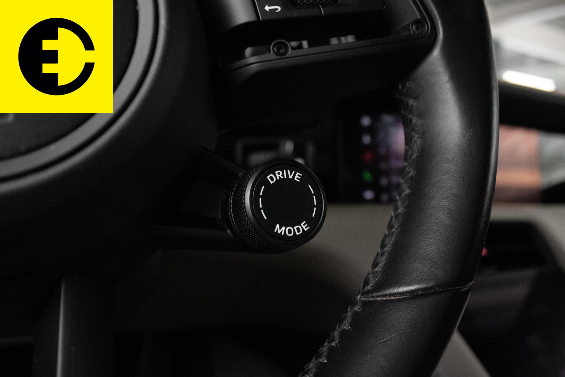 Foto van Porsche Taycan Turbo