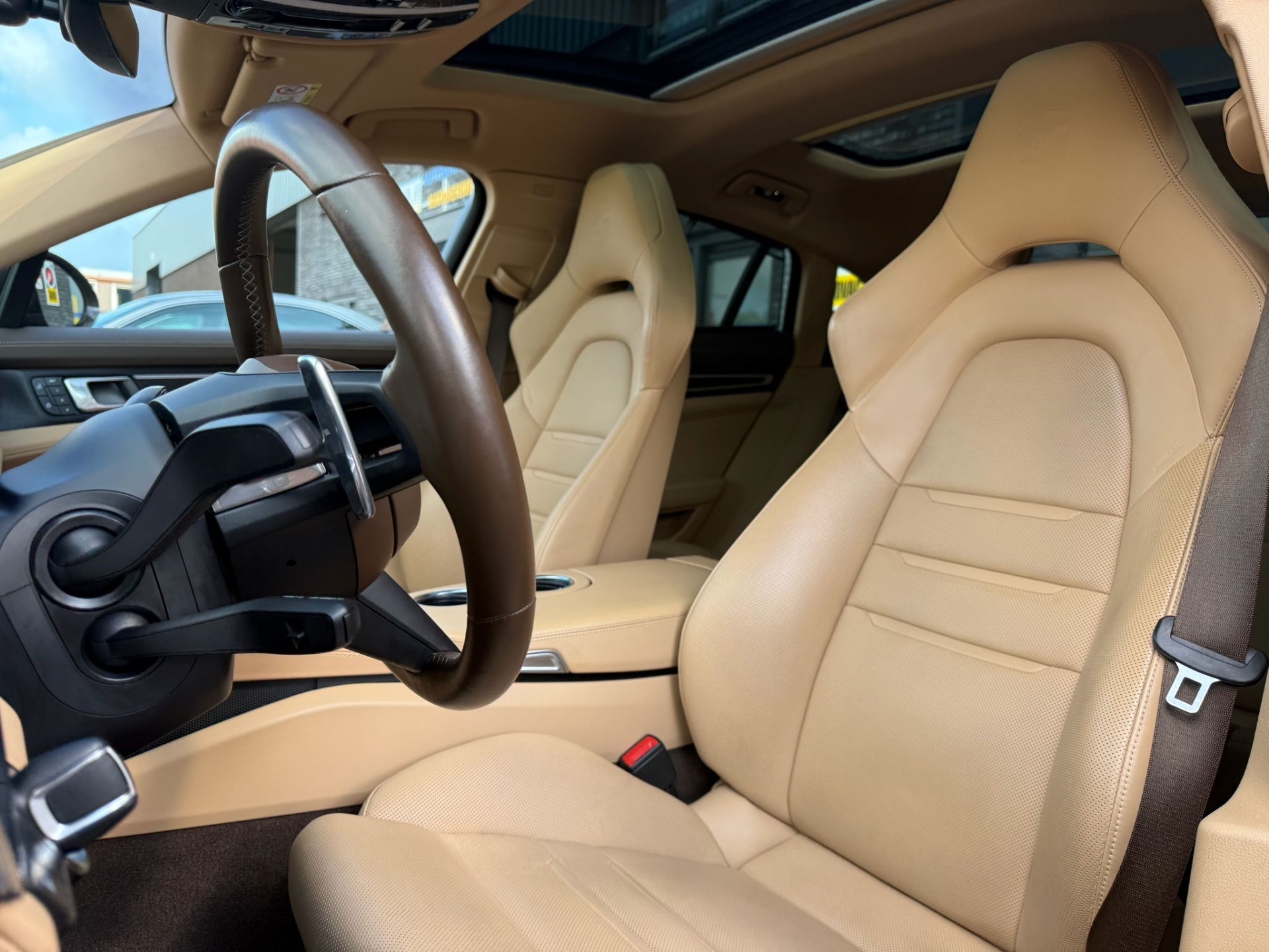 Foto van Porsche Panamera 4 E-hybrid