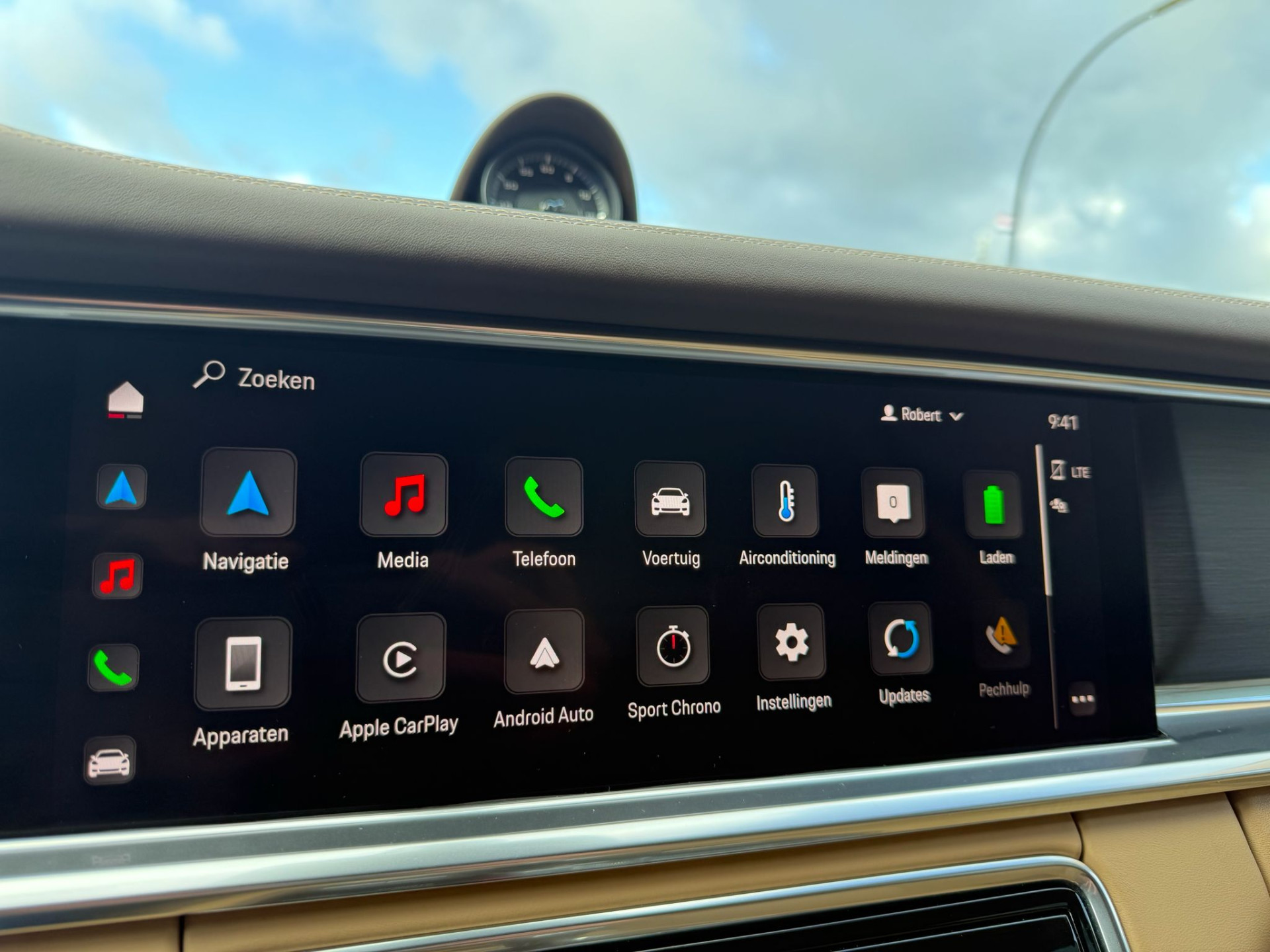 Foto van Porsche Panamera 4 E-hybrid