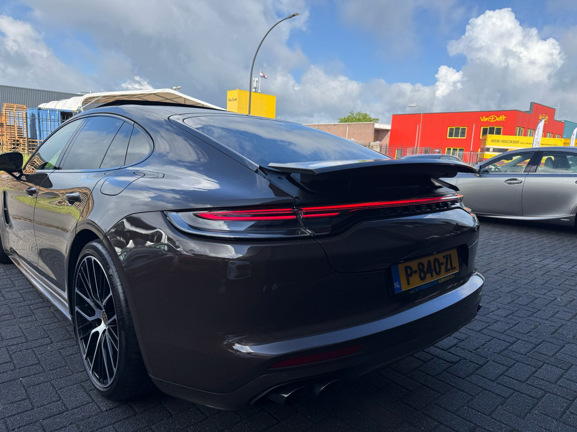Foto van Porsche Panamera 4 E-hybrid
