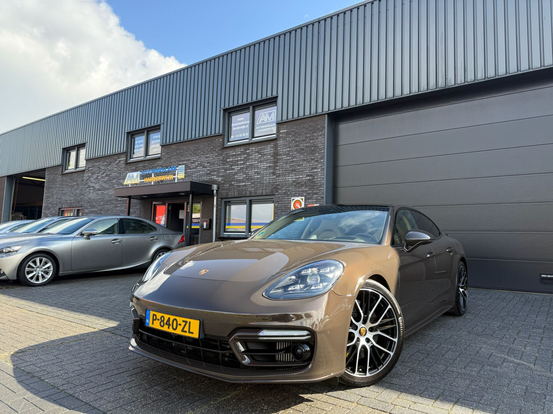 Foto van Porsche Panamera 4 E-hybrid