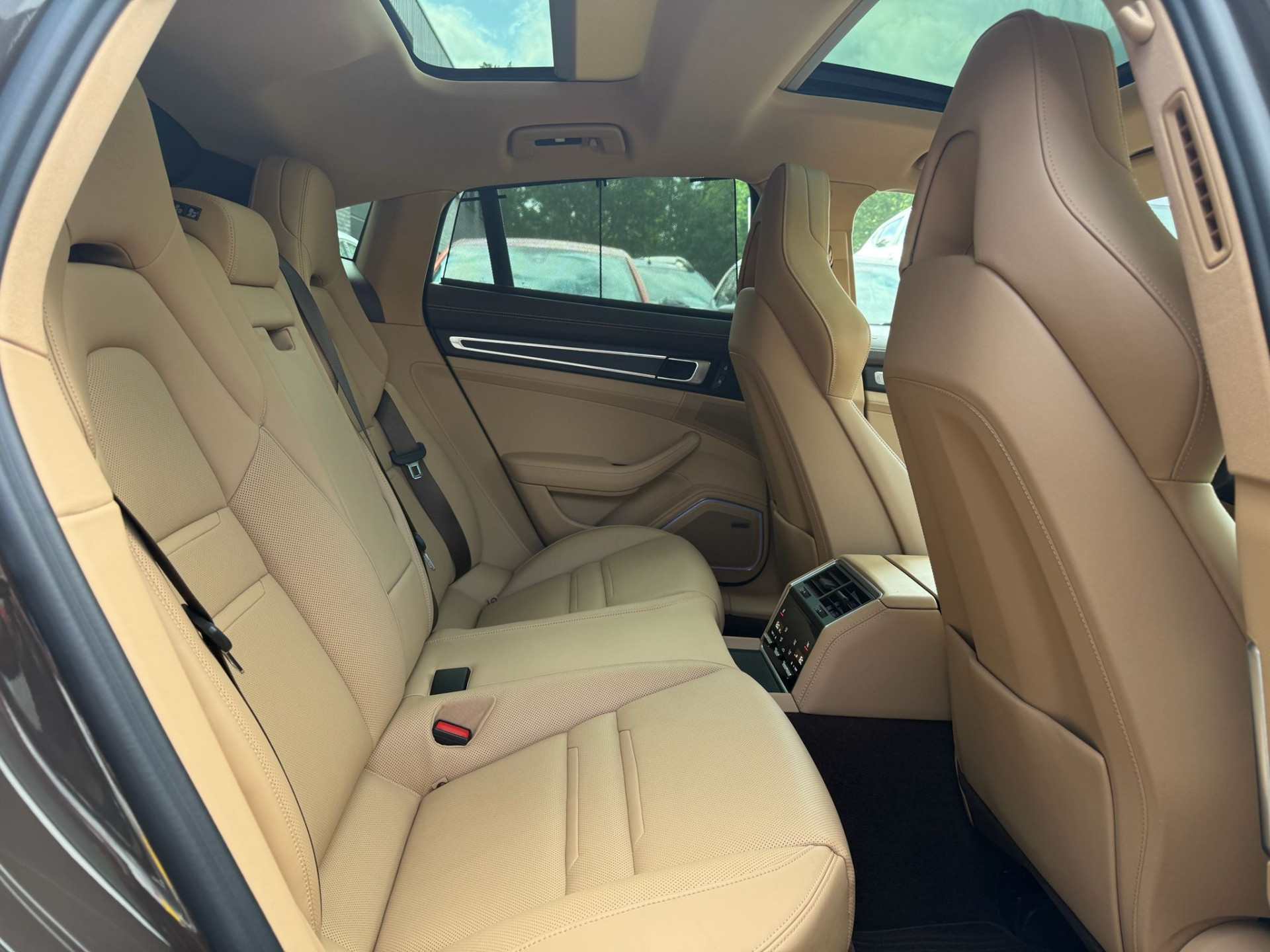Foto van Porsche Panamera 4 E-hybrid