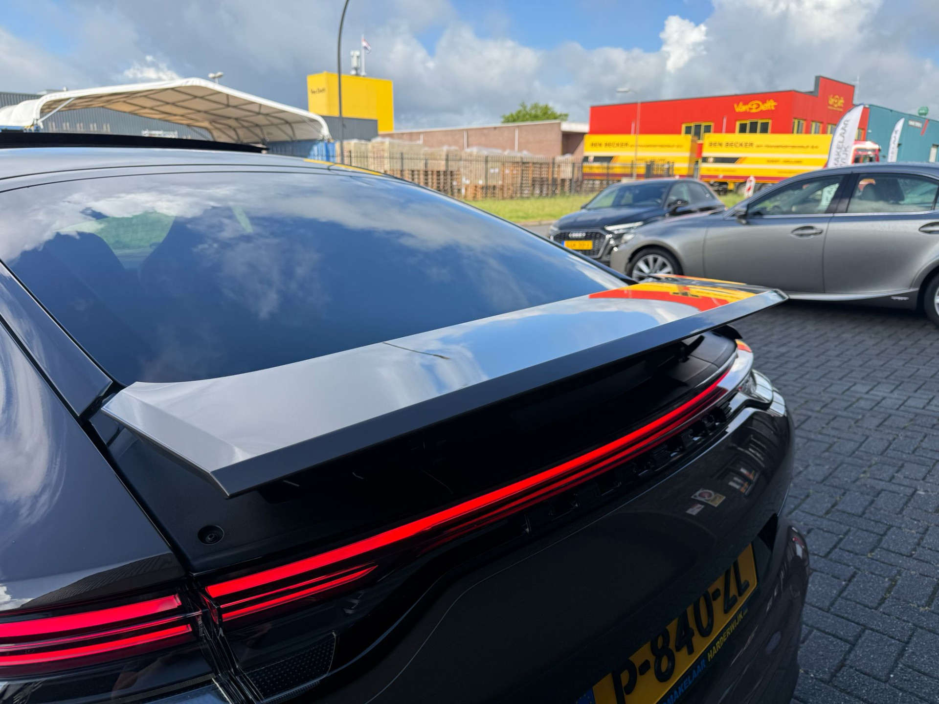 Foto van Porsche Panamera 4 E-hybrid