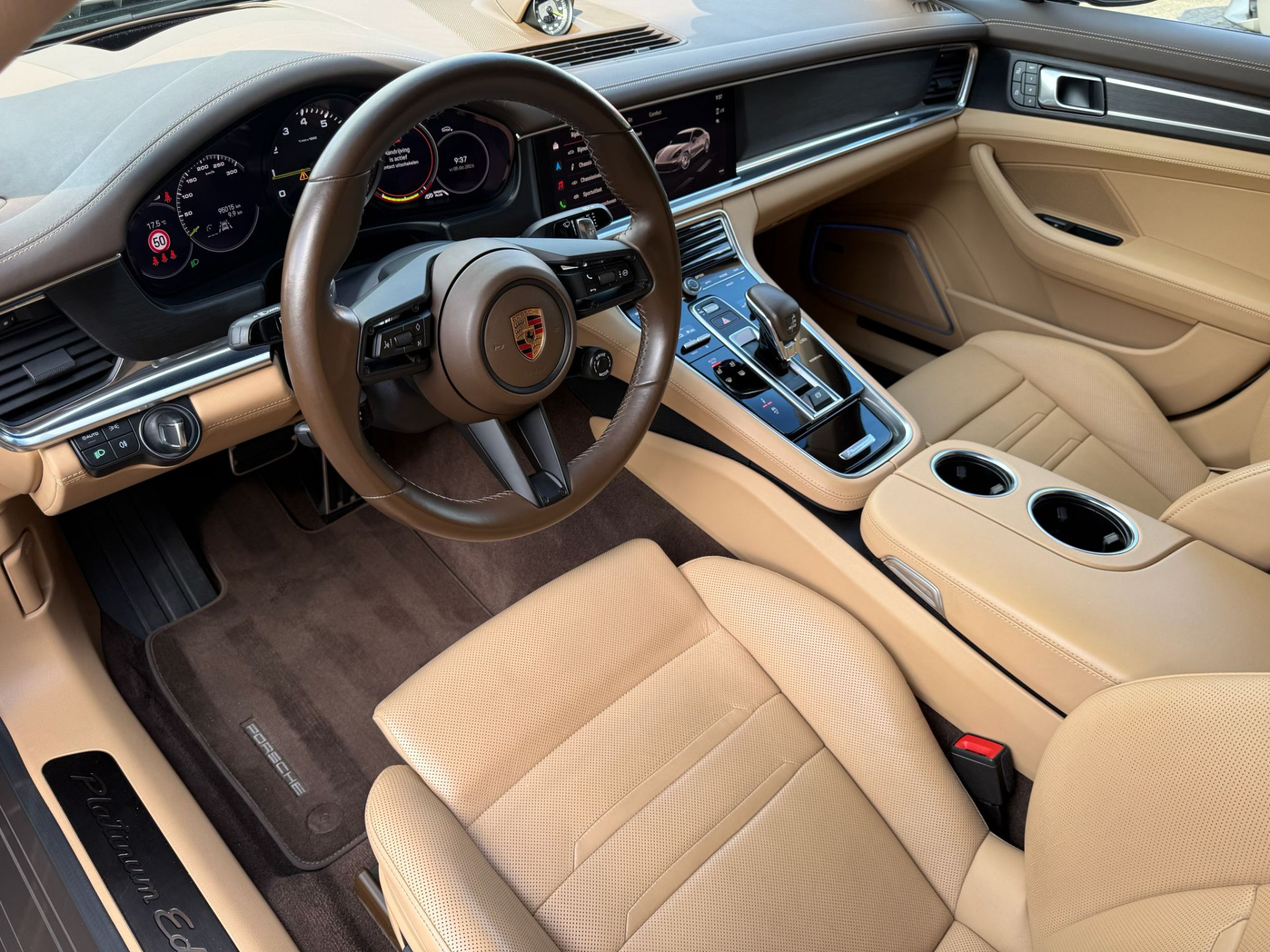 Foto van Porsche Panamera 4 E-hybrid