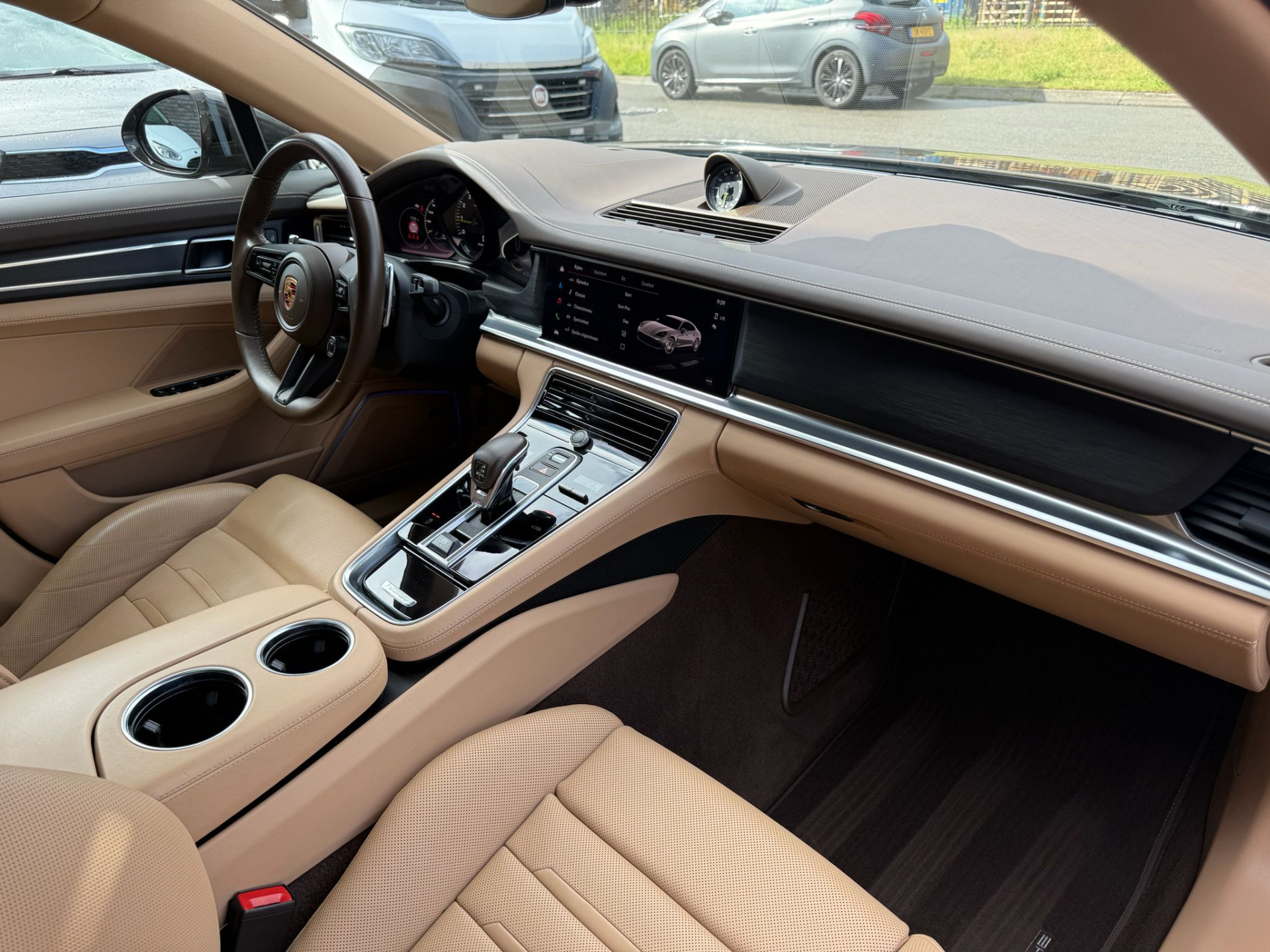 Foto van Porsche Panamera 4 E-hybrid