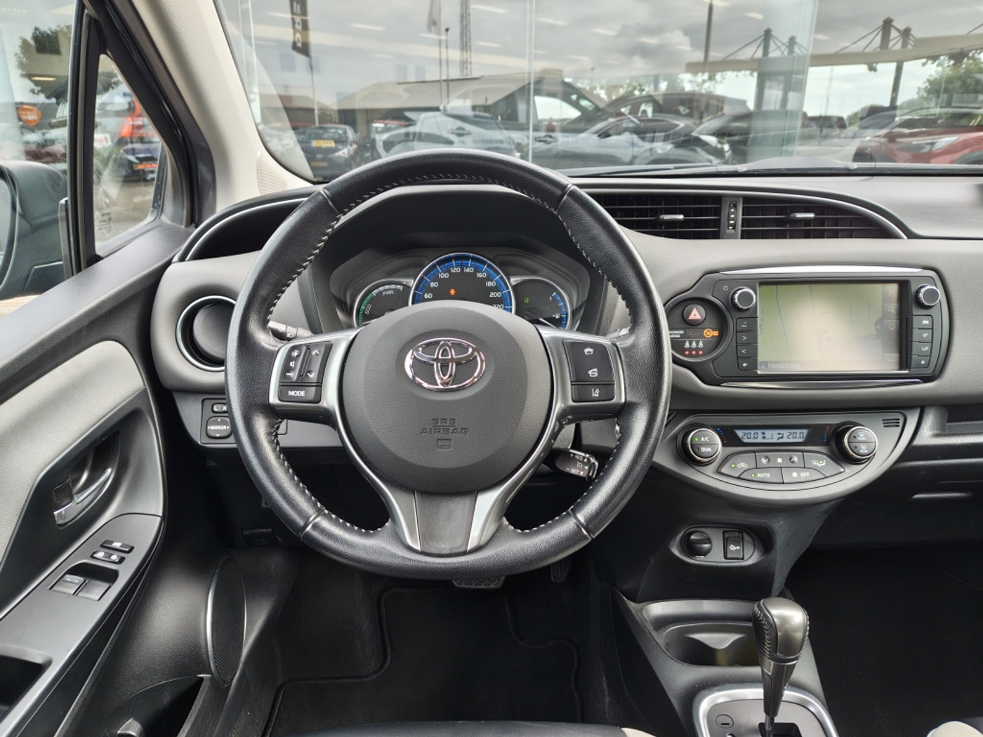 Foto van Toyota Toyota Yaris Hybrid