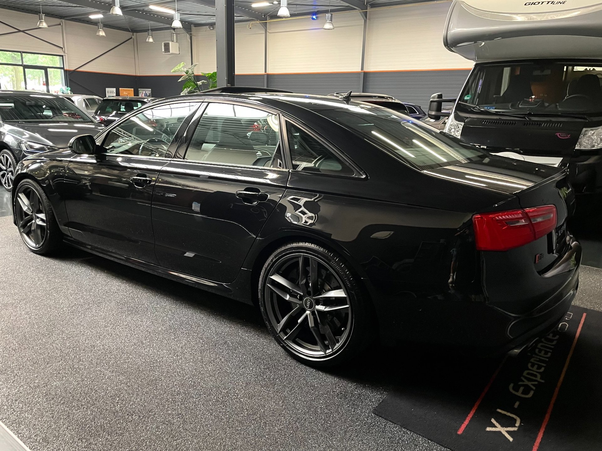 Foto van Audi S6 Limousine
