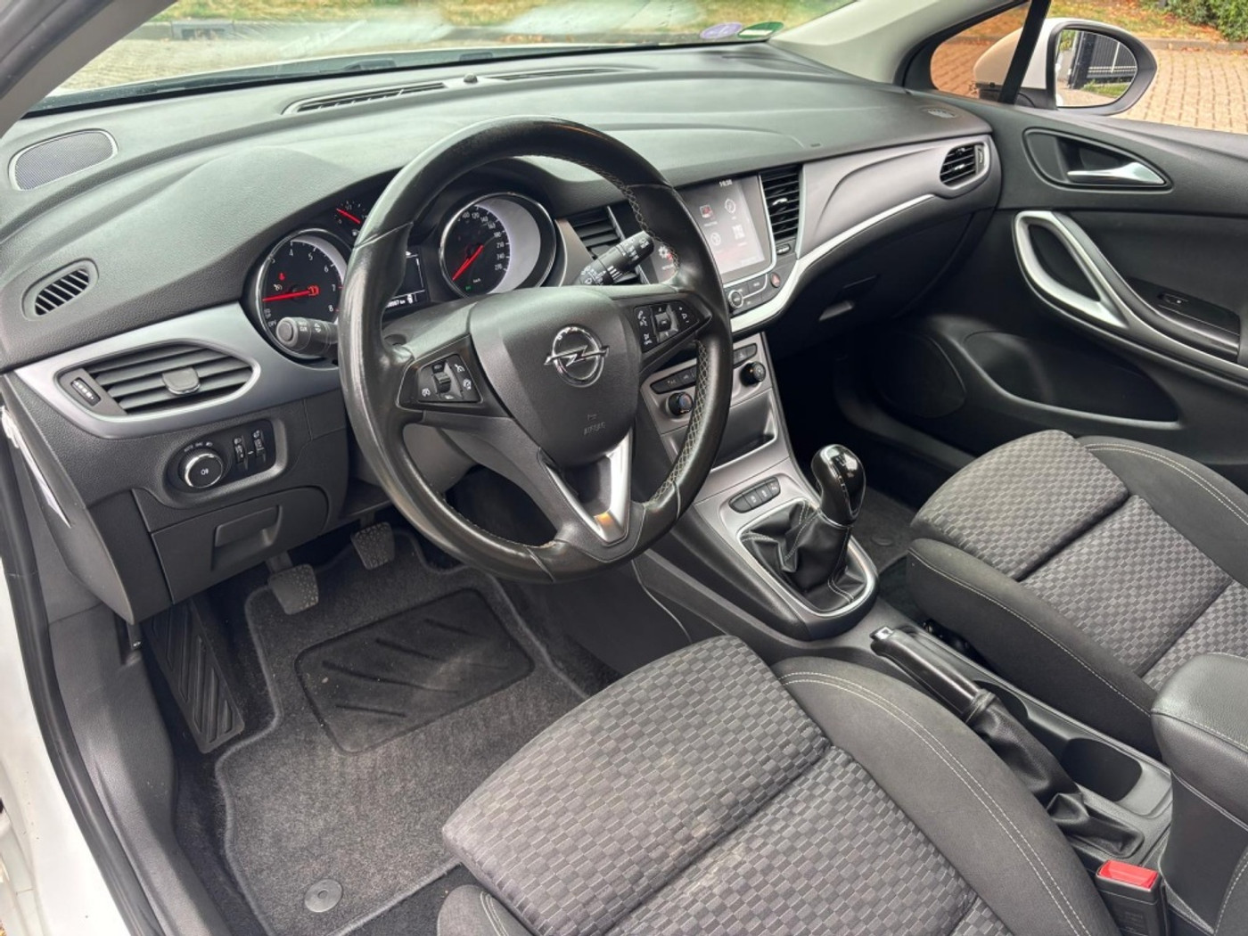 Foto van Opel Astra Sports Tourer