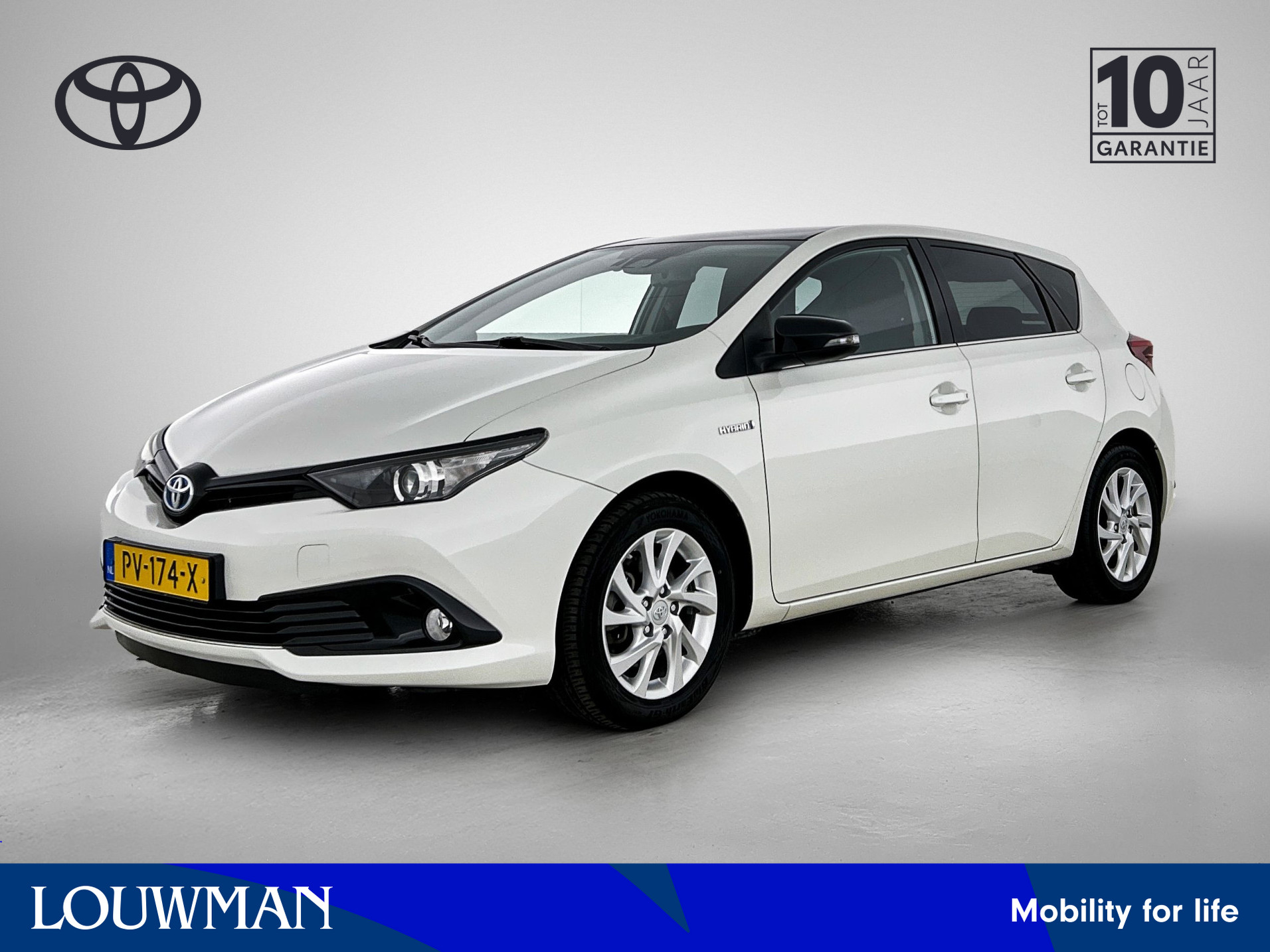 Toyota Auris 1.8 Hybrid Black Edition 2017 - voorkant