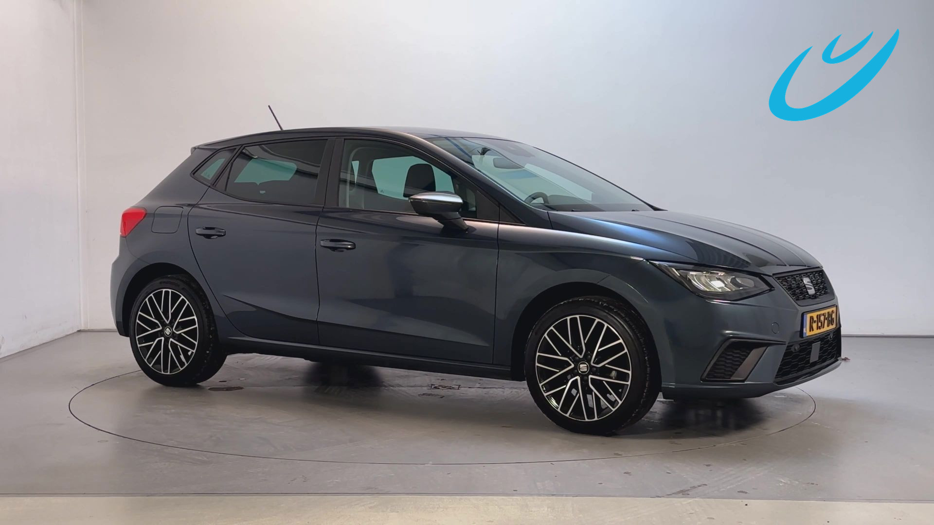 Seat Ibiza 1.0 EcoTSI Style Business Intense Stoelverwarming Navigatie Parkeersensoren DAB+ App-Connect Trekhaak 2022 - voorkant