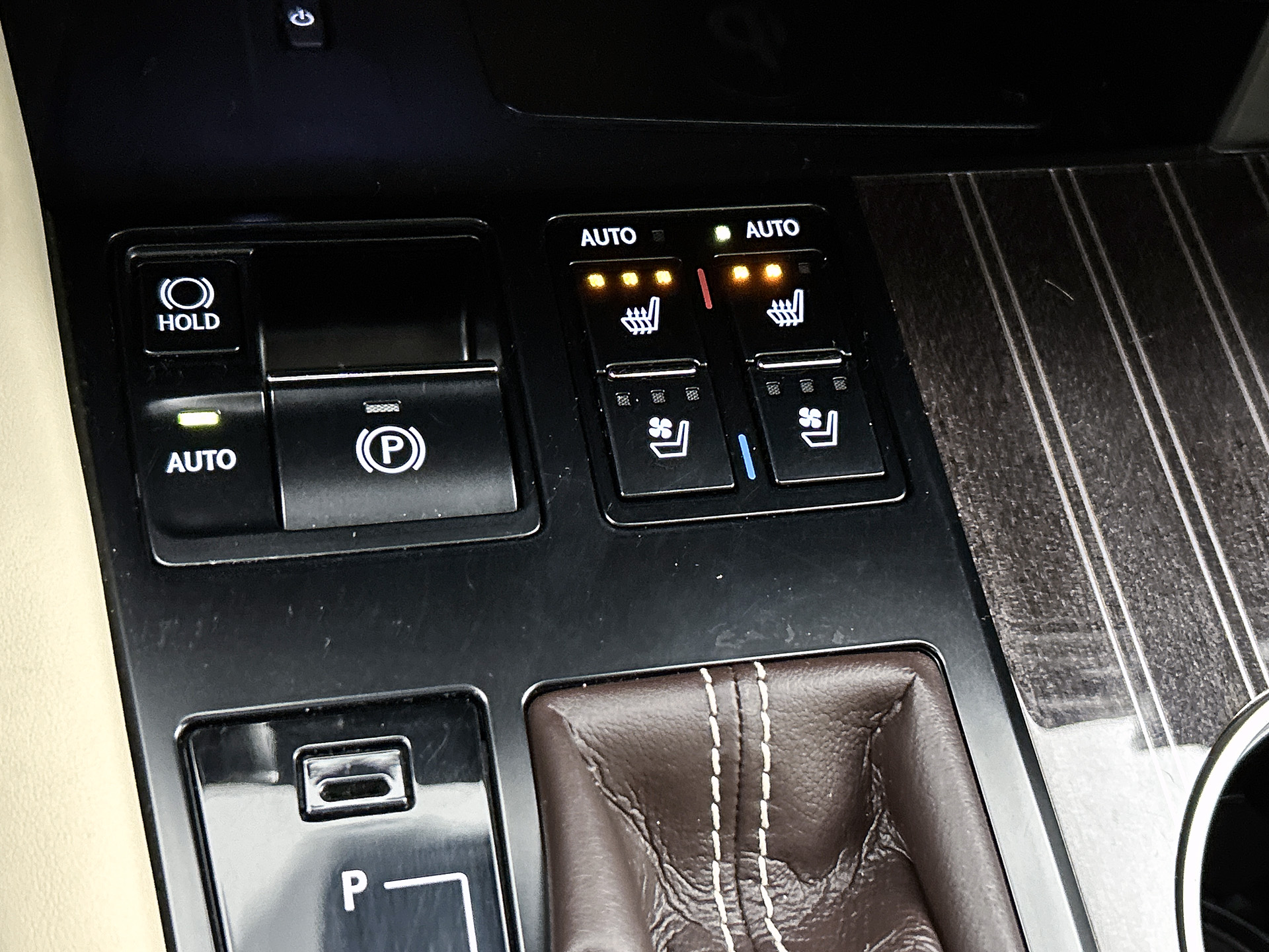 Foto van Lexus RX